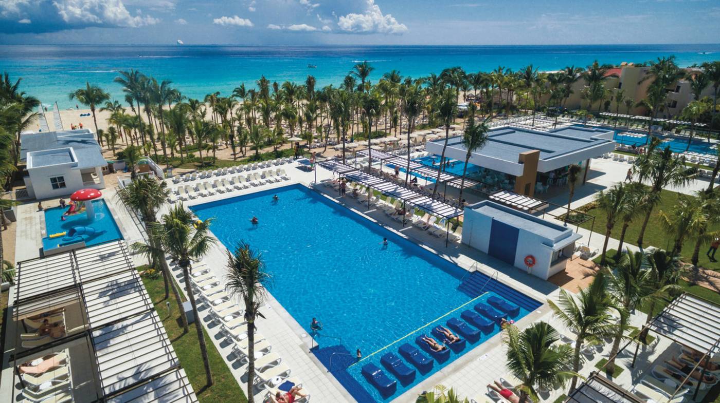 Riu-Playacar-All-Inclusive-Pool-2