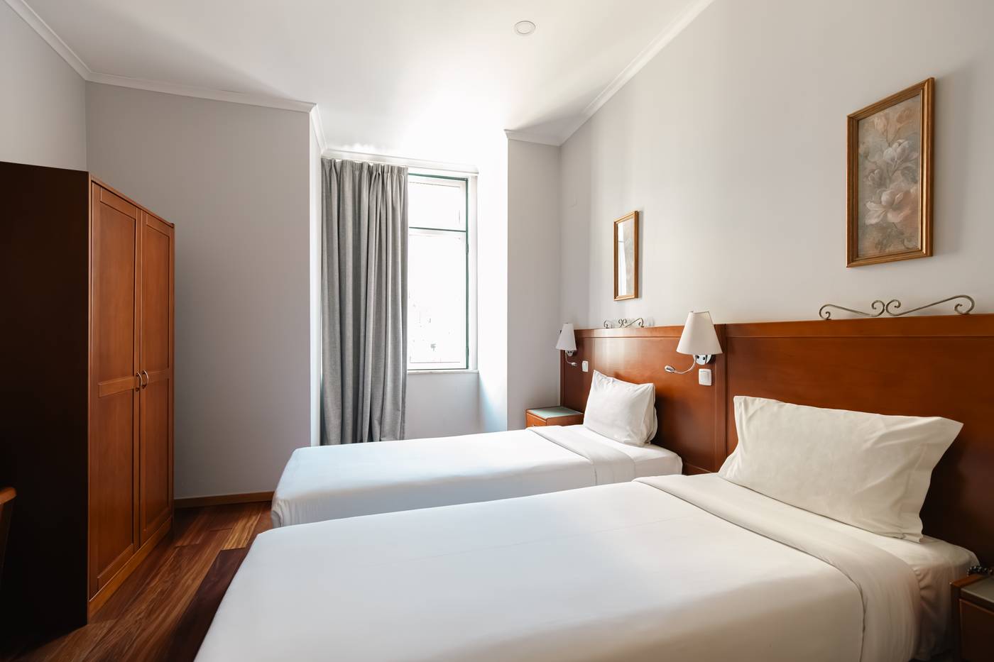 Residencial-Alcobia-Room-4