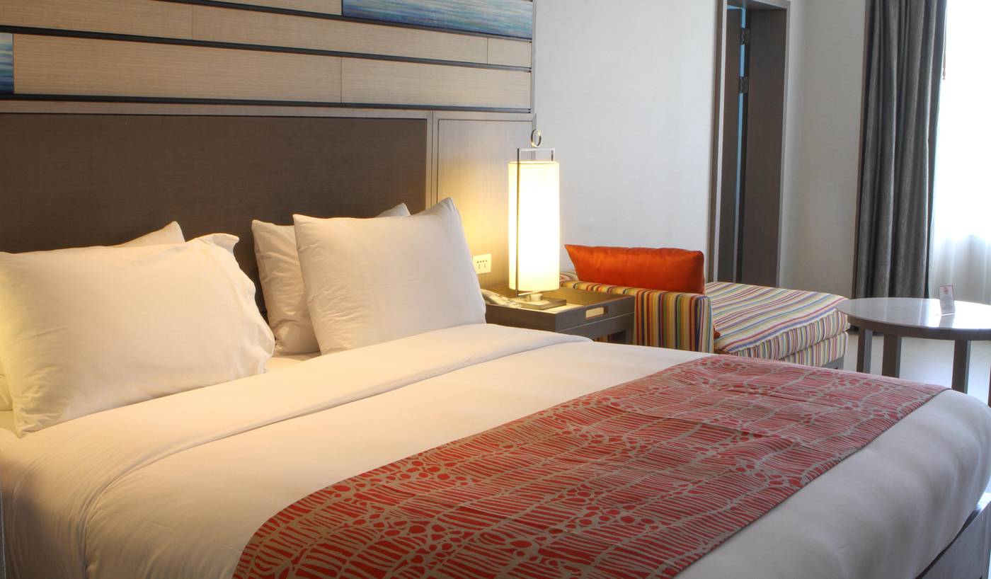 Holiday-Inn-Resort-Phuket-Patong-Room-50