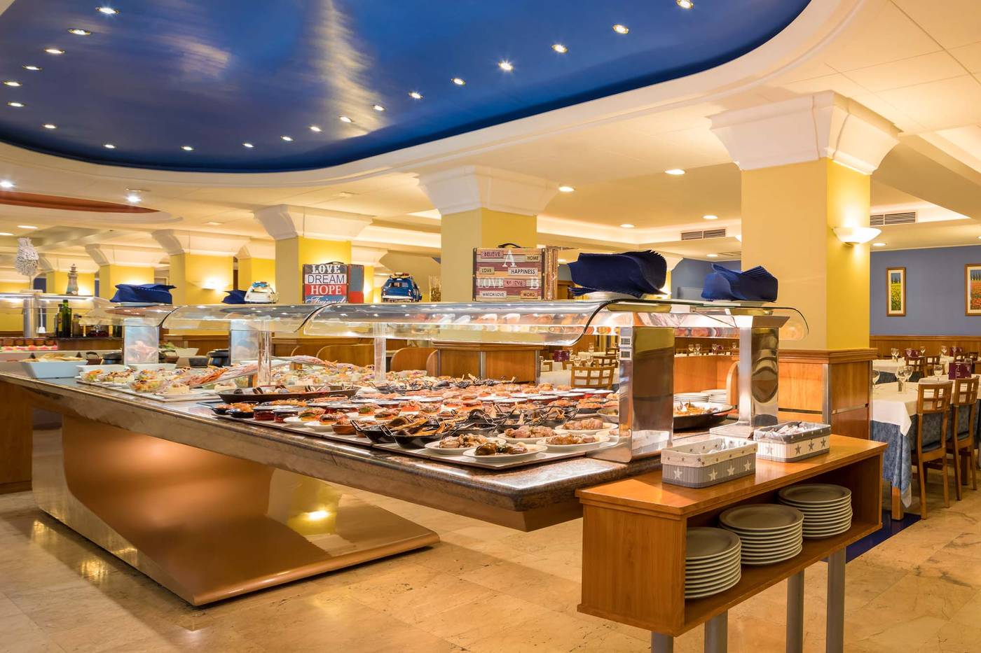 htop-Pineda-Palace---Adults-Recommended-Restaurant-19