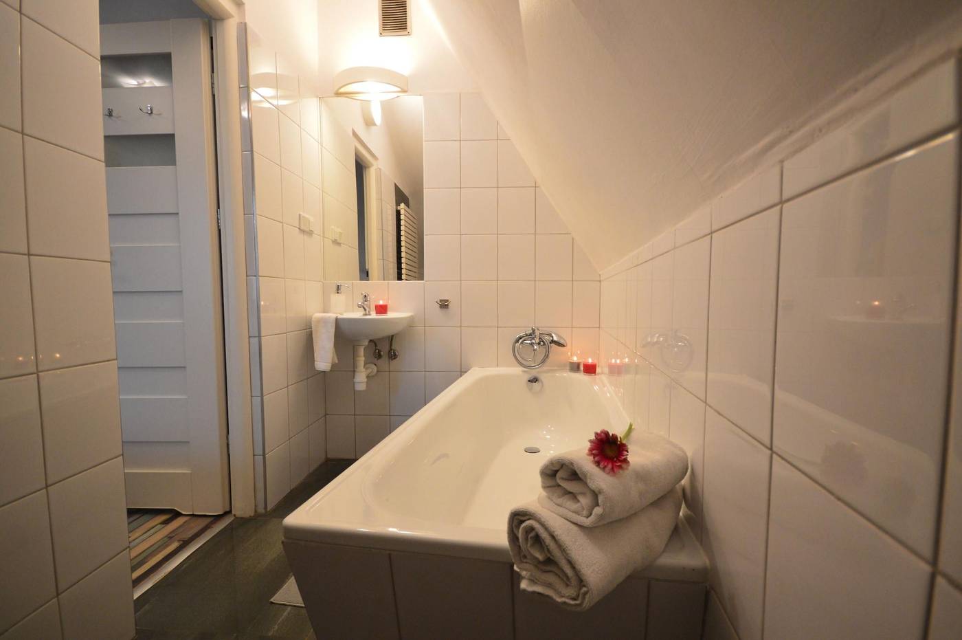 Cracow-Central-Aparthotel-Room-51