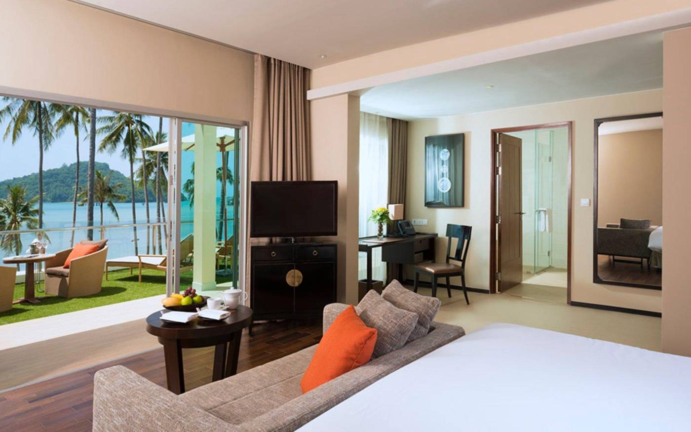 Crowne-Plaza-Phuket-Panwa-Beach-Room-30