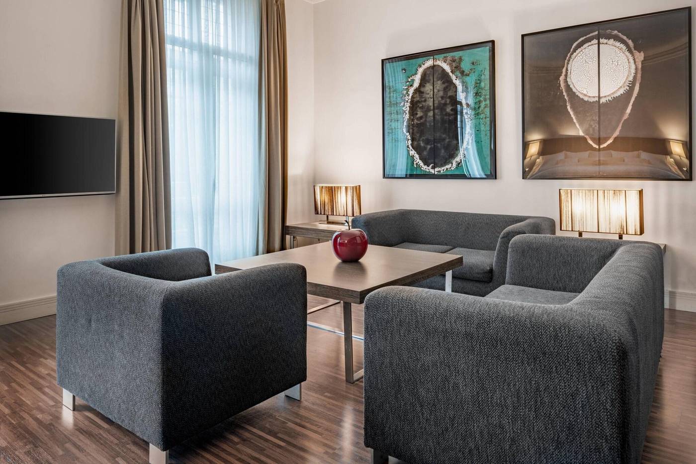 AC-Hotel-Palacio-del-Retiro-Autograph-Collection-Room-56