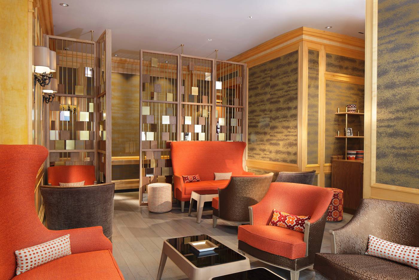 Rochester-Champs-Elysees-Lobby-17