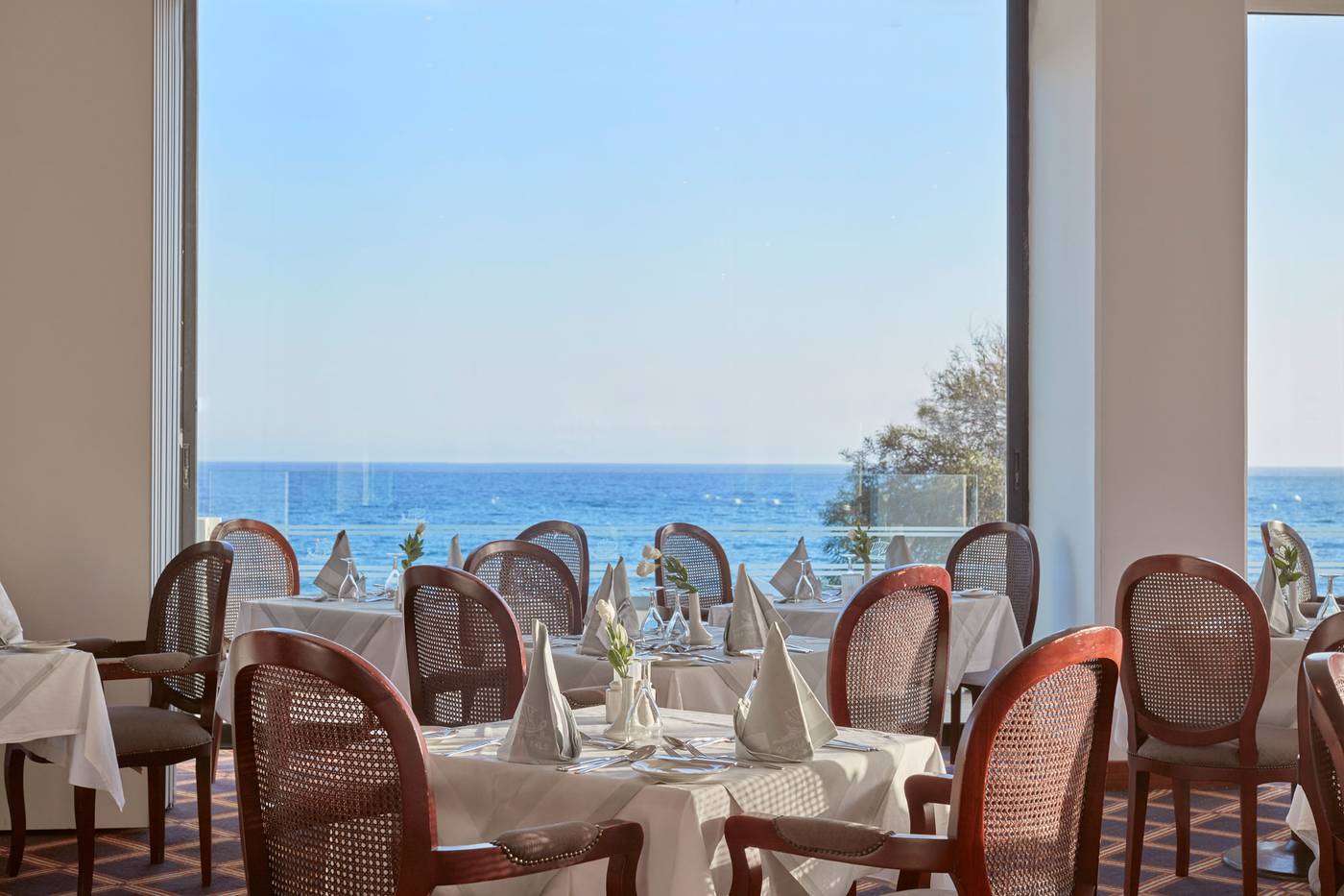Grecian-Bay-Hotel-Restaurant-62