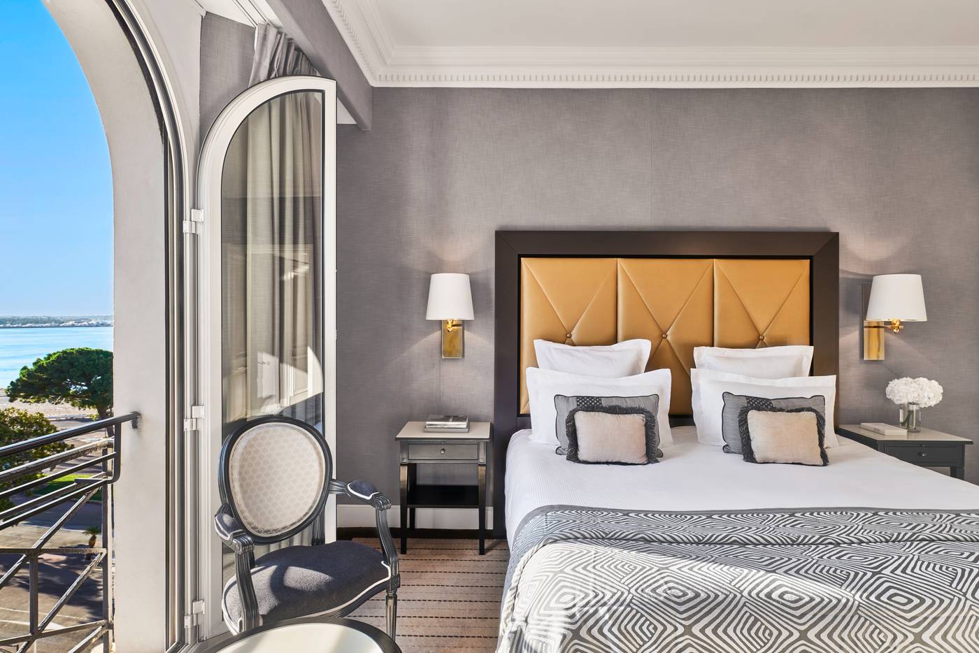 H----tel-Barri----re-Le-Majestic-Cannes-Room-33