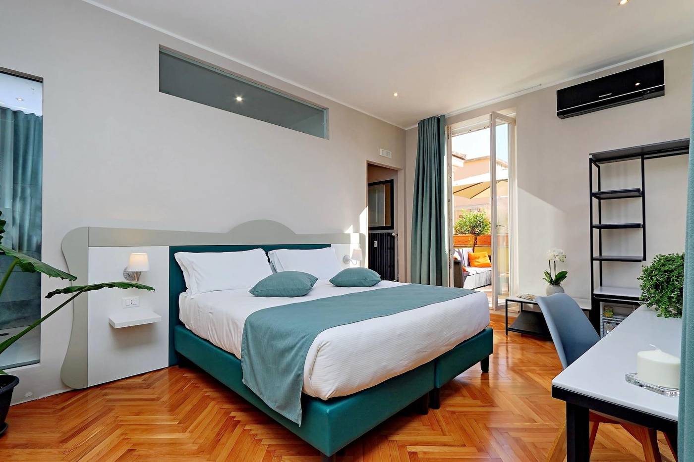 Vico-Rooms-And-Terrace-Room-5