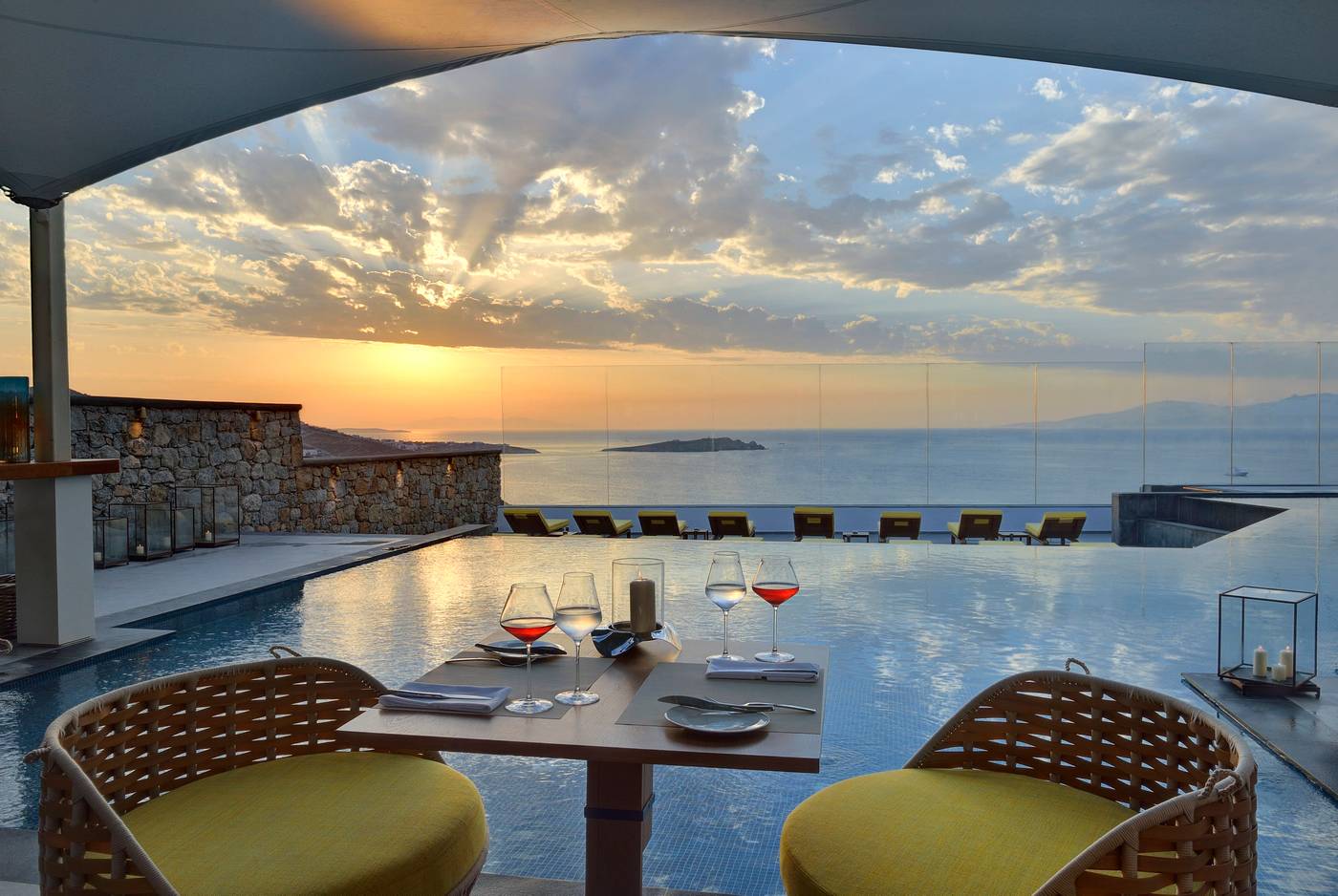 Myconian-Korali-Relais---Chateaux-Pool-13