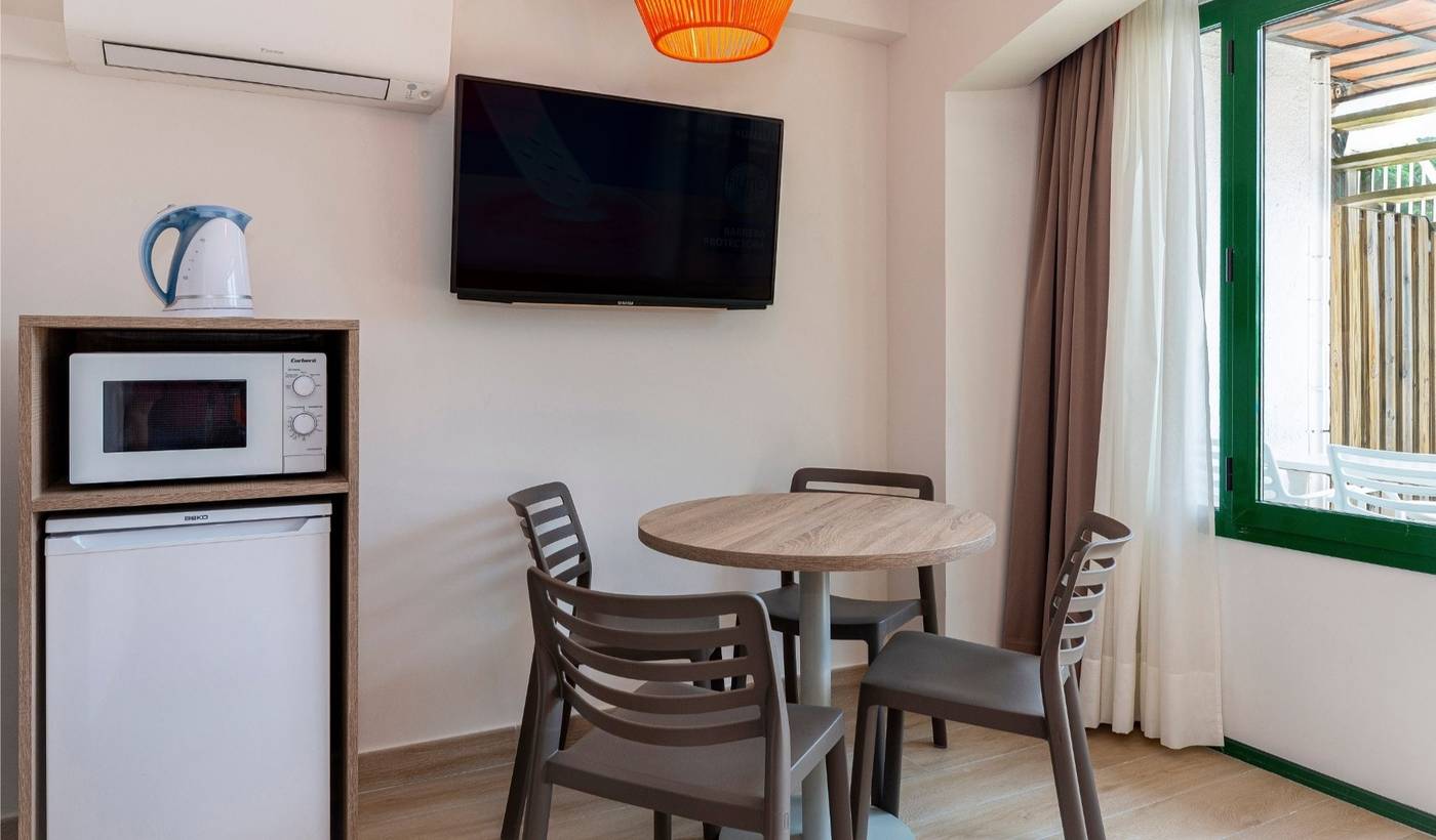 Medplaya-Sant-Eloi-Aparthotel-Room-36