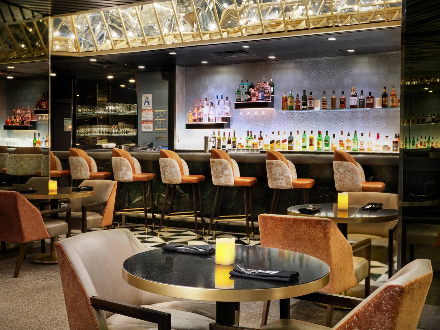 Millennium-Hilton-New-York-One-UN-Plaza-Bar-14