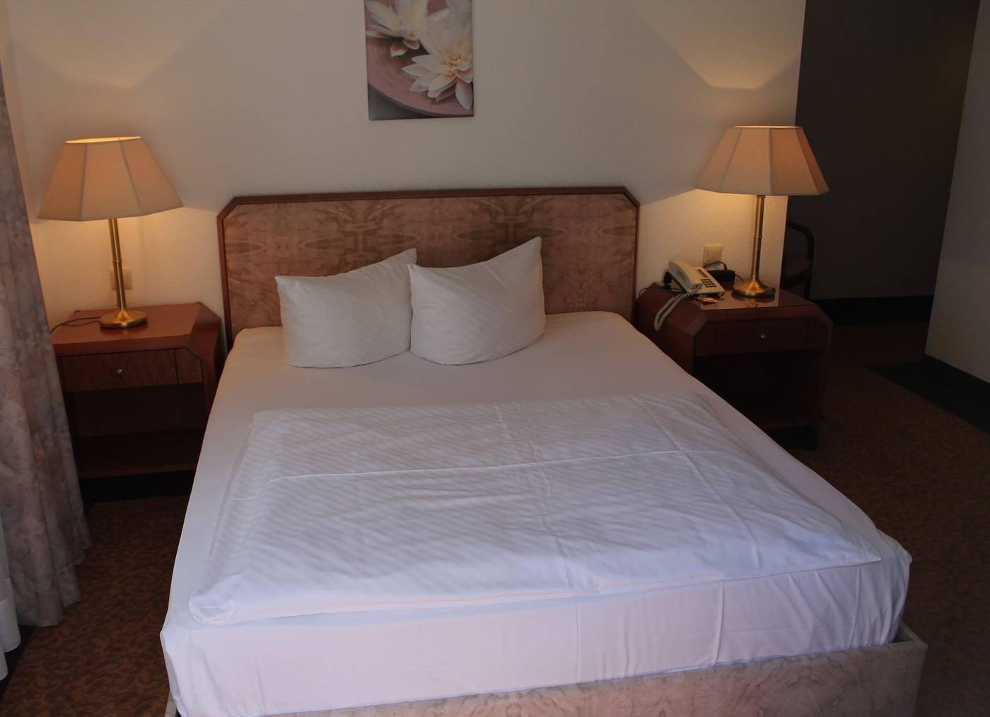 Hotel Flora Stuttgart Ma Hringen-Germany-STUTTGART-Room-7