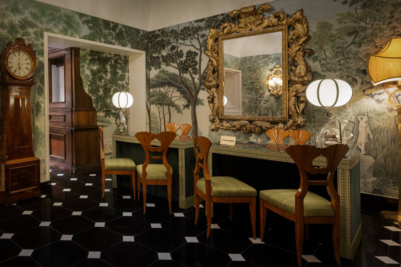Hotel-D-Inghilterra-Lobby-15