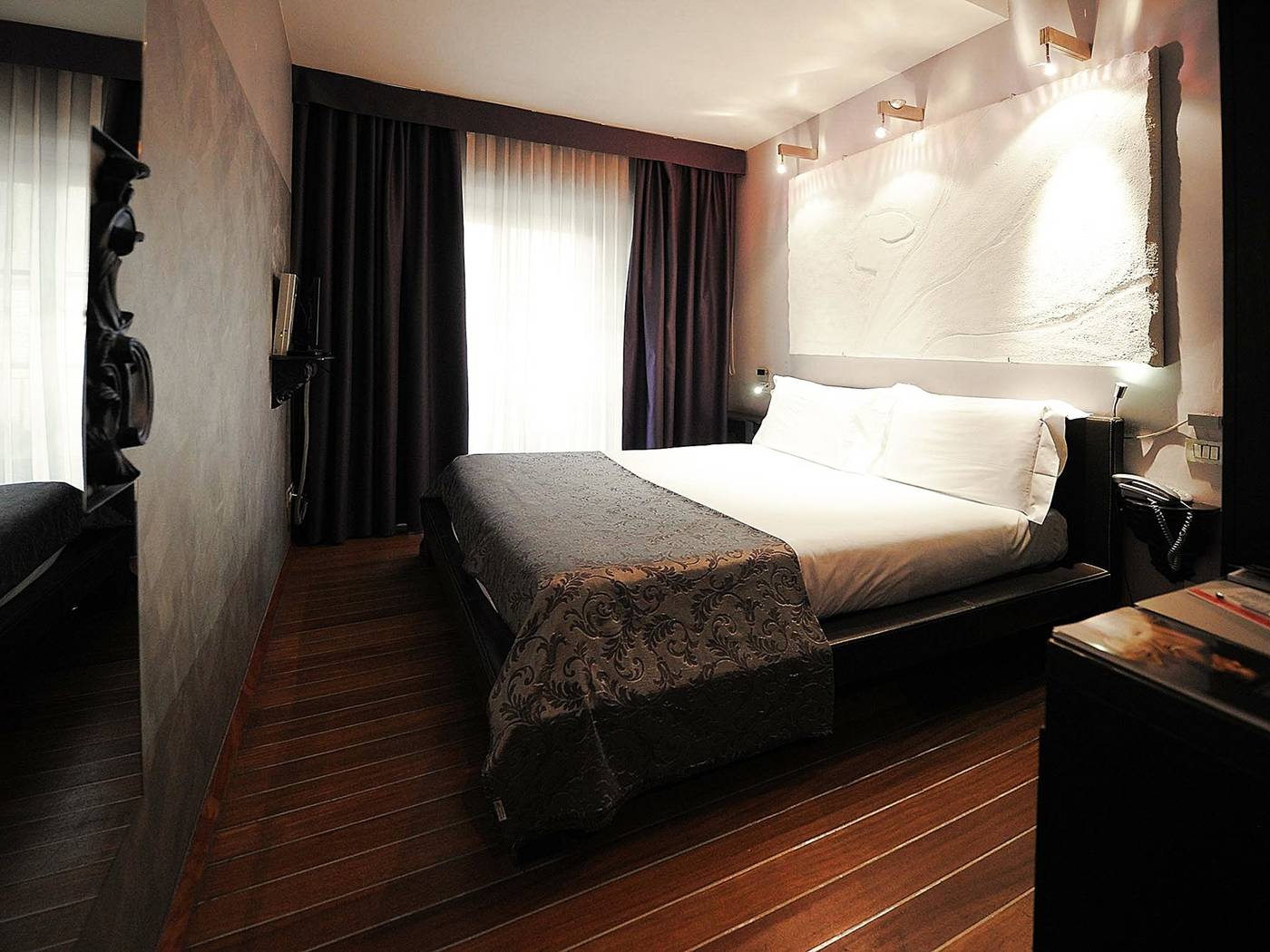 Borghese-Palace-Art-Hotel-Room-24