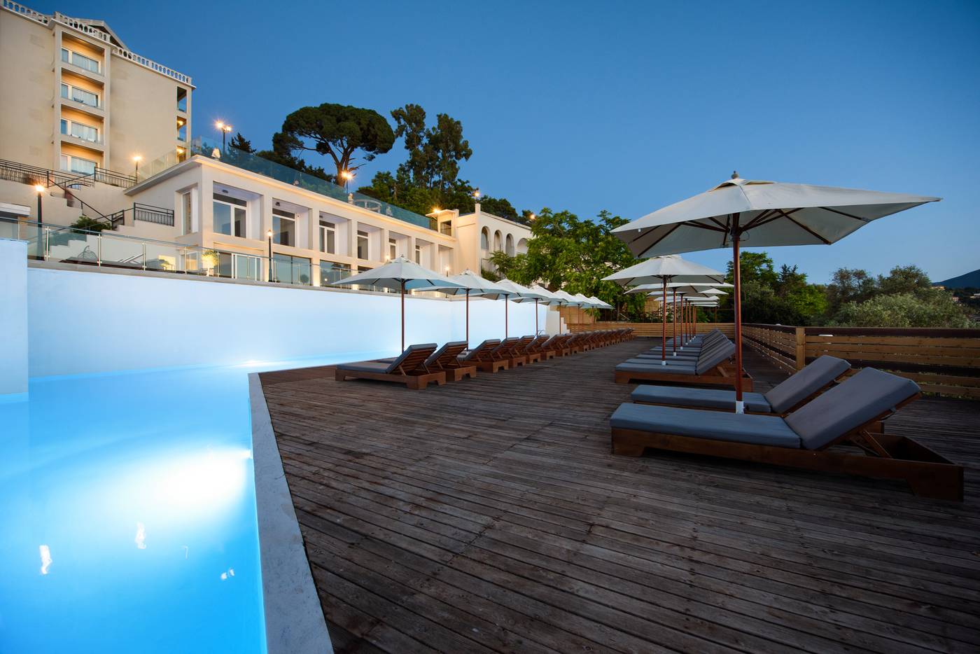 The-Royal-Grand-Hotel-Pool-11