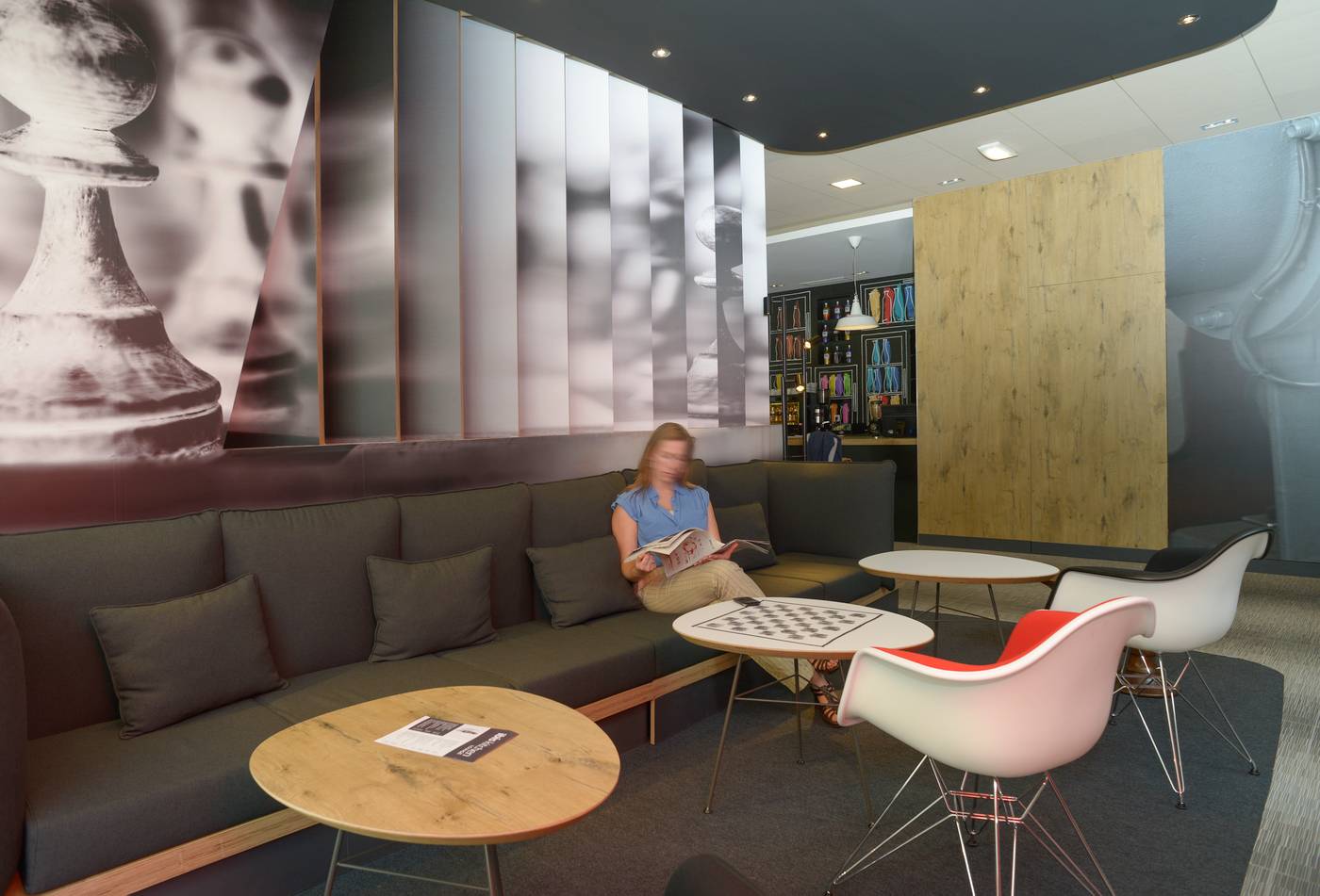 ibis-Lisboa-Parque-das-Nacoes-Lobby-23