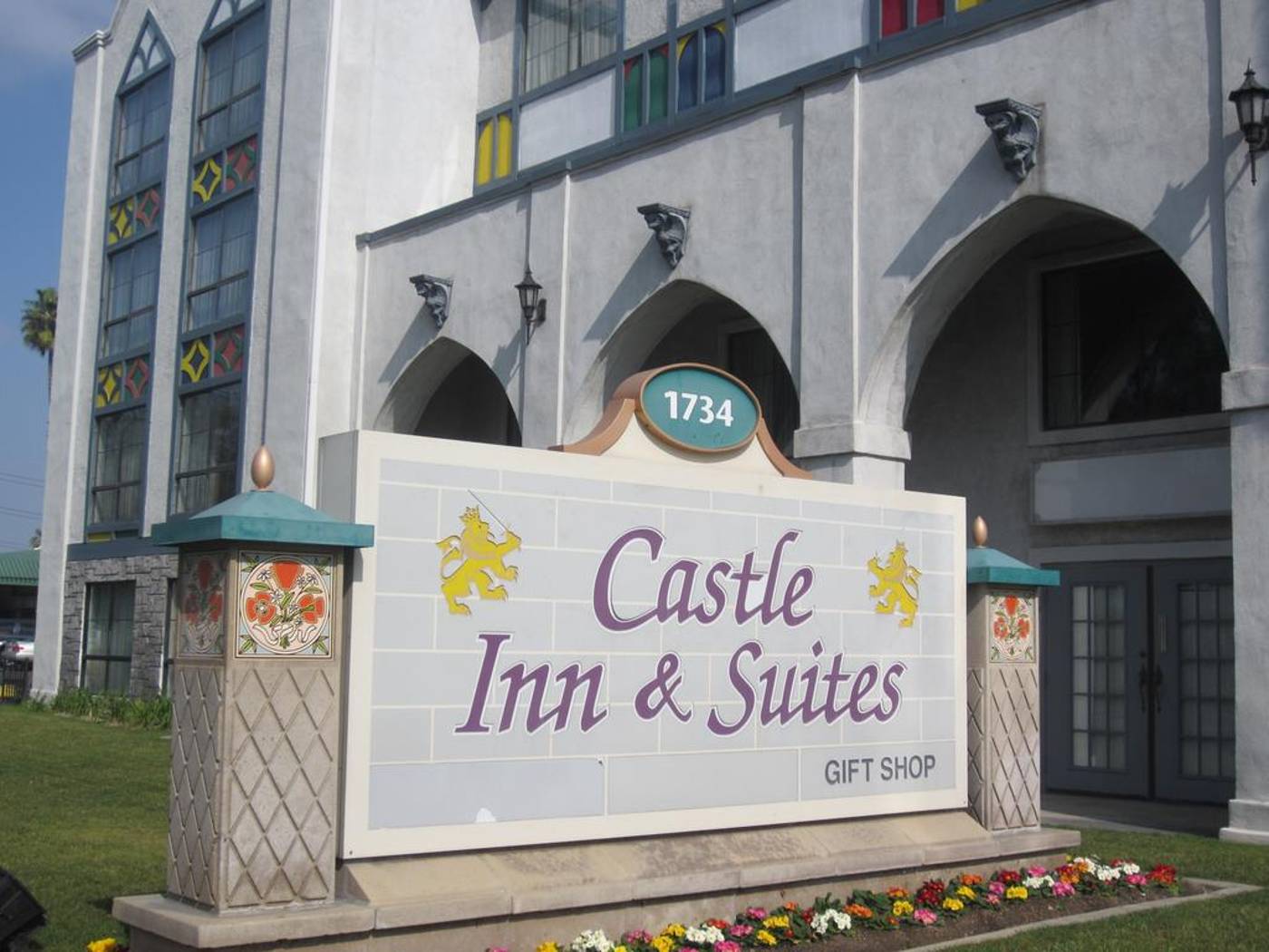 Castle-Inn-and-Suites-General-view-40