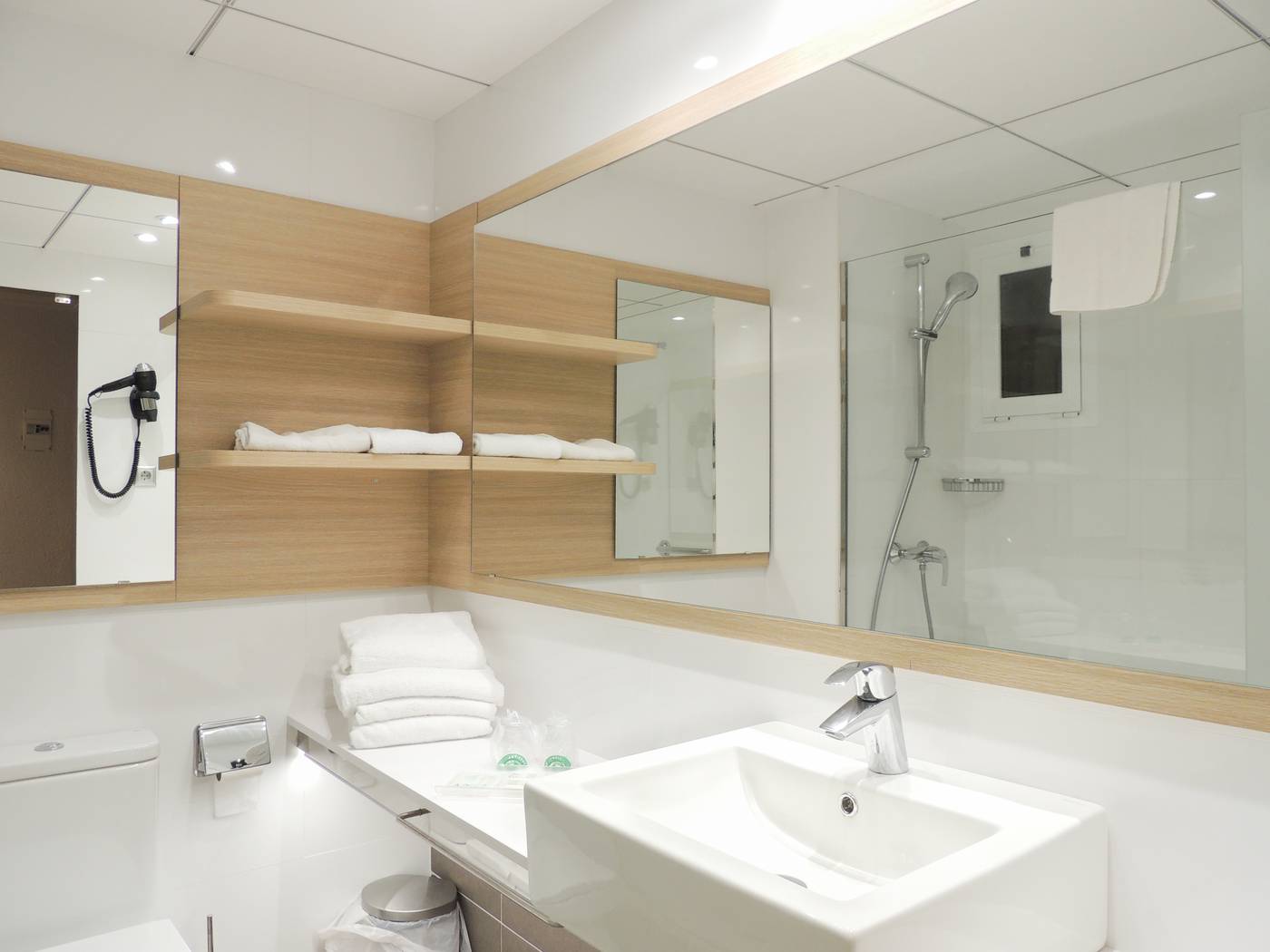 Cesar-Augustus-Hotel-Room-36