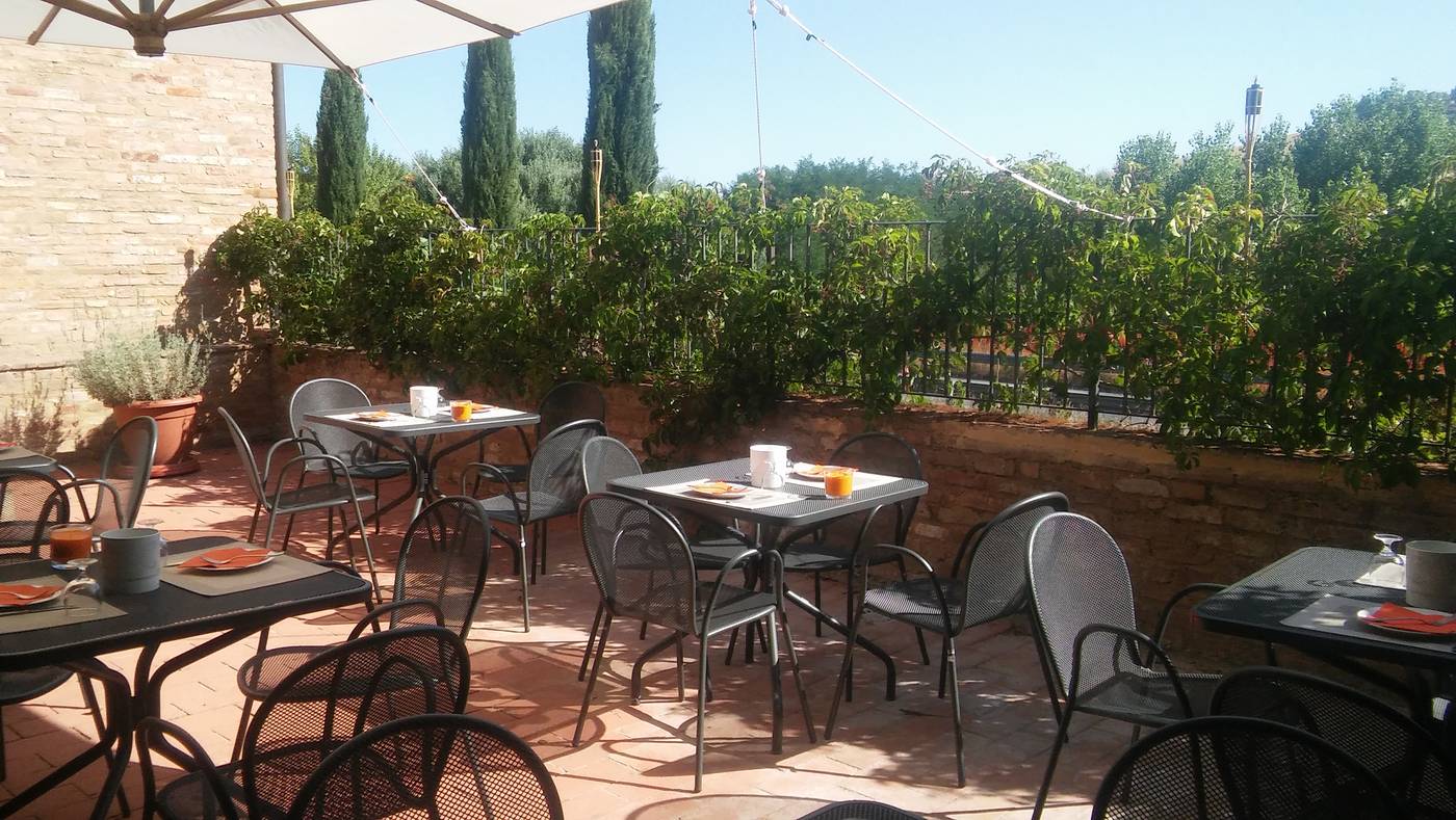 Hotel-More-di-Cuna-Terrace-9