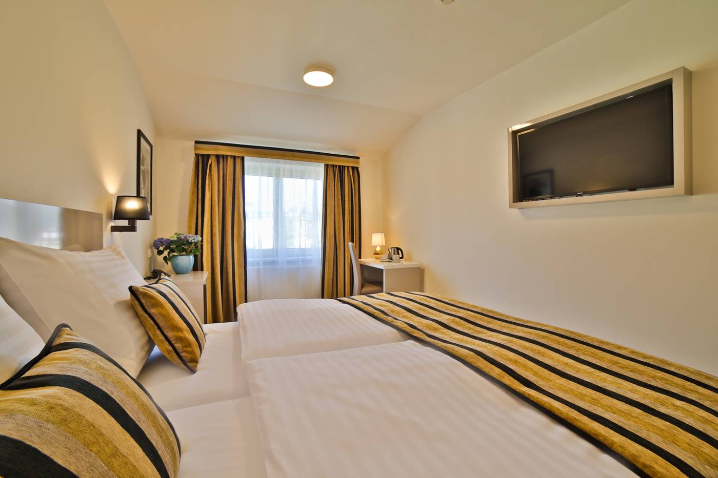 Ariston---Ariston-Patio-Hotel-Room-14