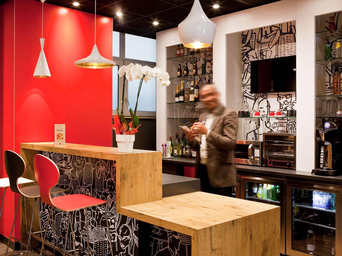 ibis-Paris-Gare-de-lEst-TGV-Bar-17