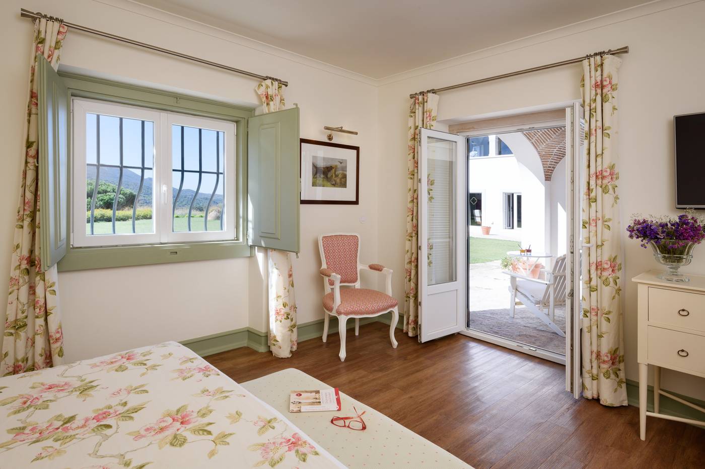 Casa-Palmela---Small-Luxury-Hotels---Villas-Room-31