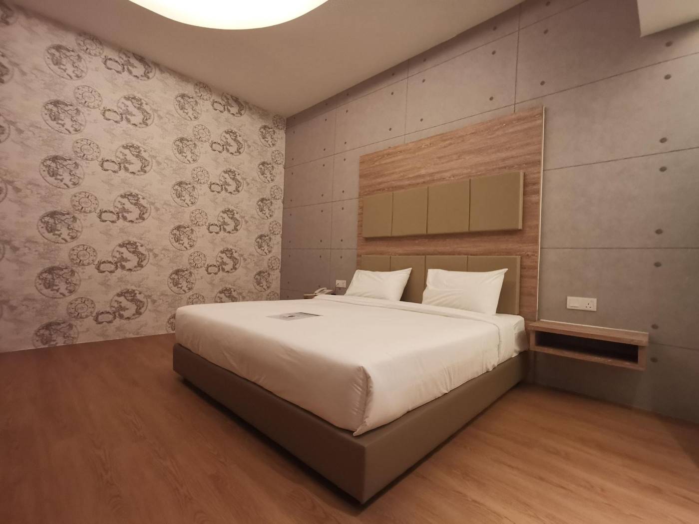 Top Holiday Hotel @ The Mines Seri Kembangan-Malaysia-Kuala Lumpur-Room-9