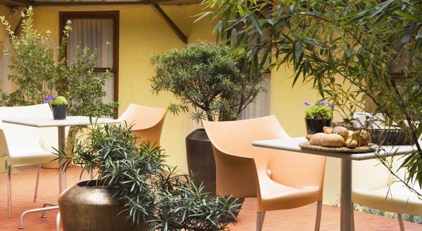 Ibis-Styles-Paris-Cambronne-Terrace-53