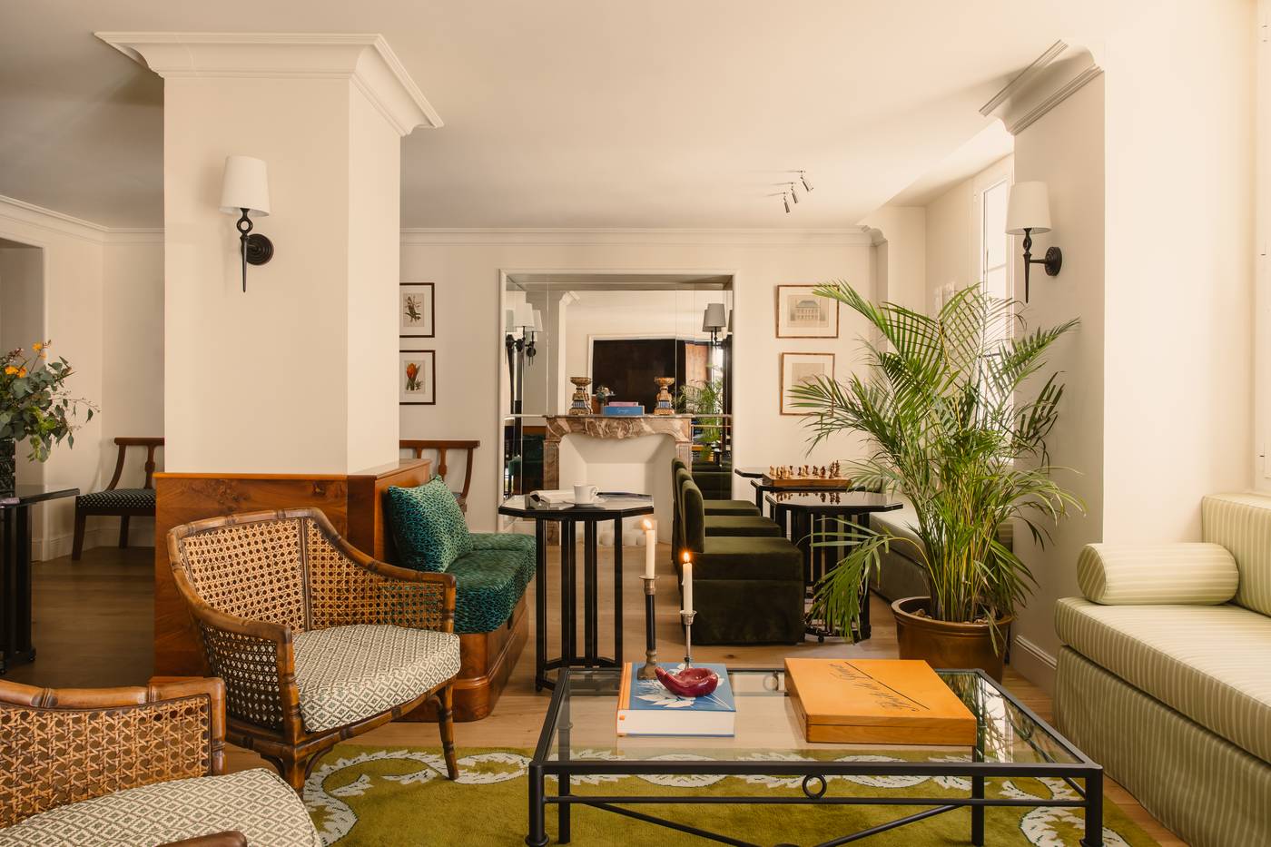 Hotel-de-Charonne-Lobby-3