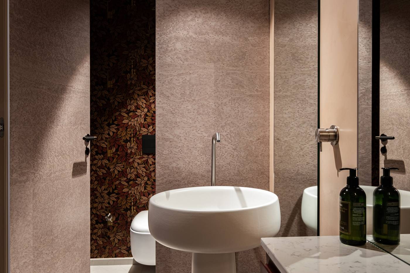 Rosselli-Ax-Privilege-Room-66