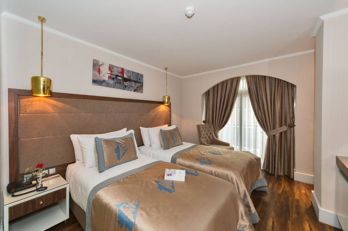 Darkmen-Hotel-Room-21