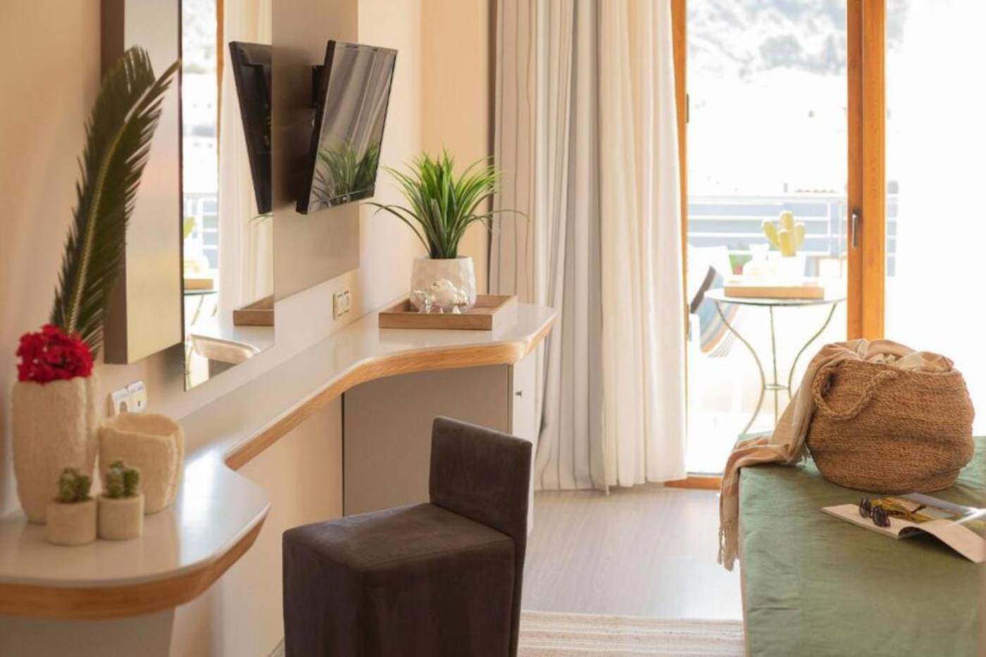 La-Piscine-Art-Hotel---Adult-Only-Room-34