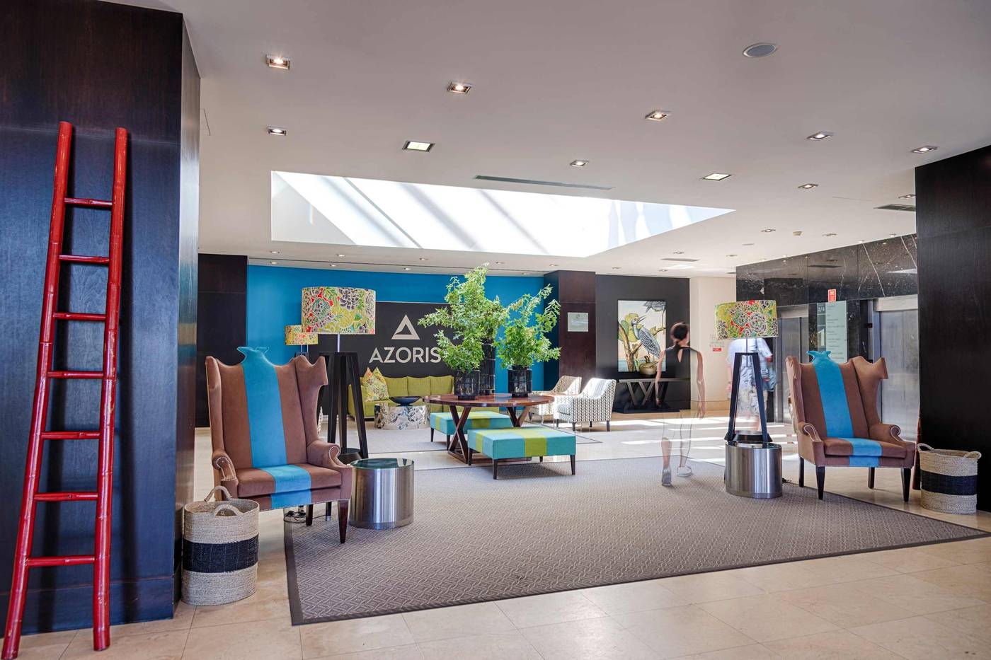 Azoris-Royal-Garden-Leisure---Conference-Hotel-Lobby-69