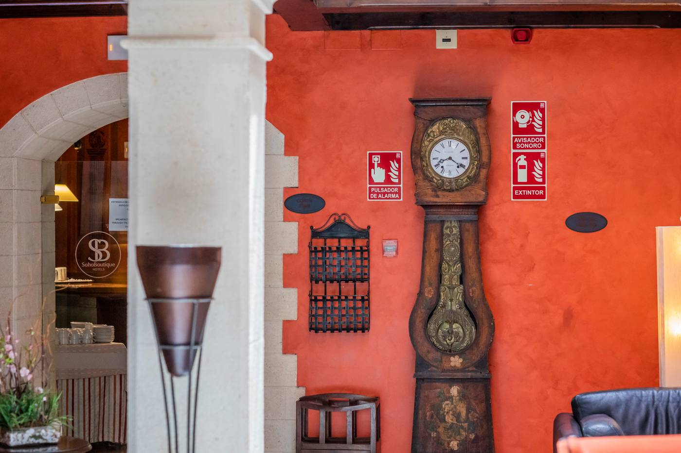 Los-Jandalos-Vistahermosa-Lobby-70