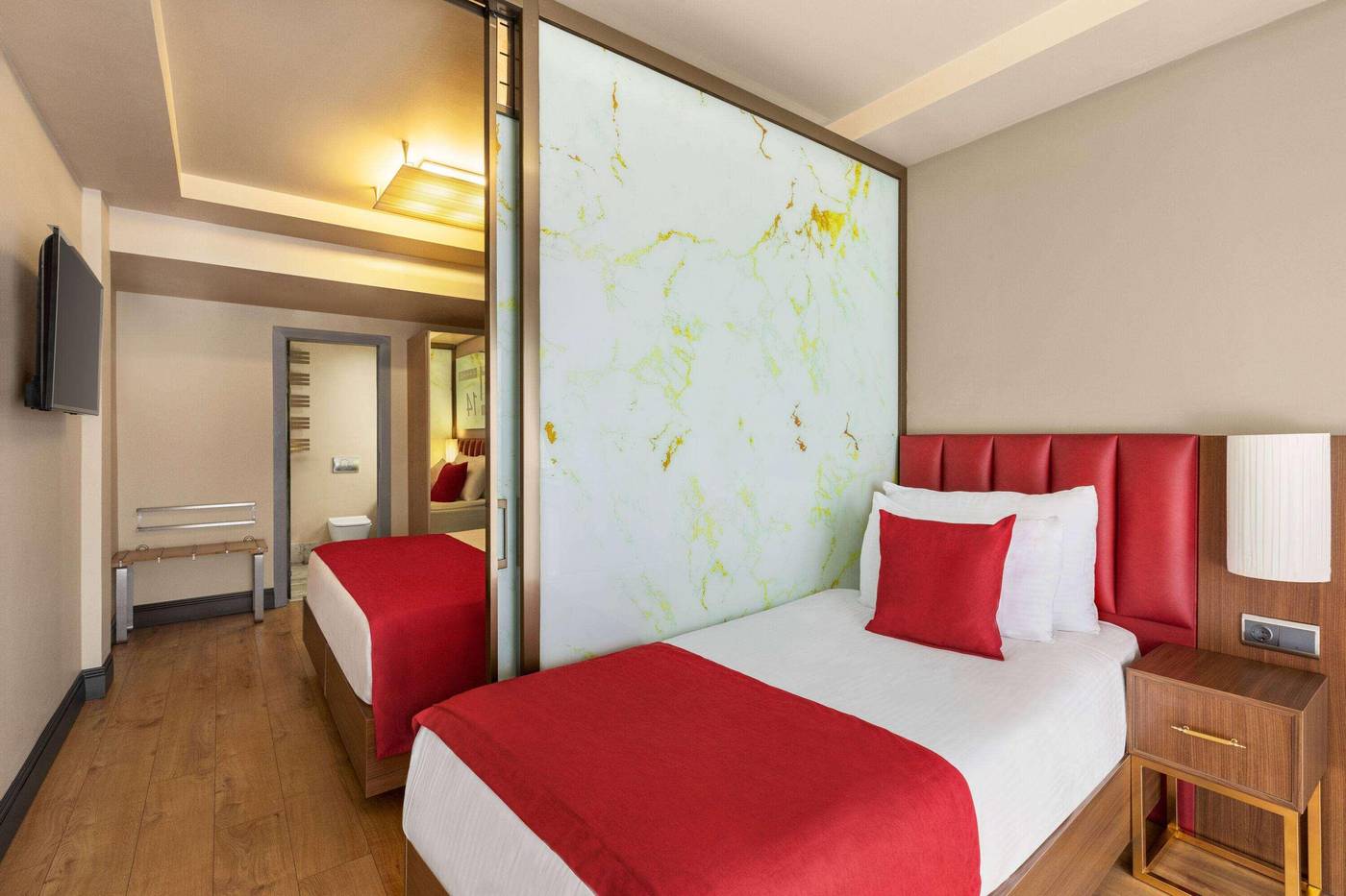 Ramada-by-Wyndham-Istanbul-Pera-Room-25