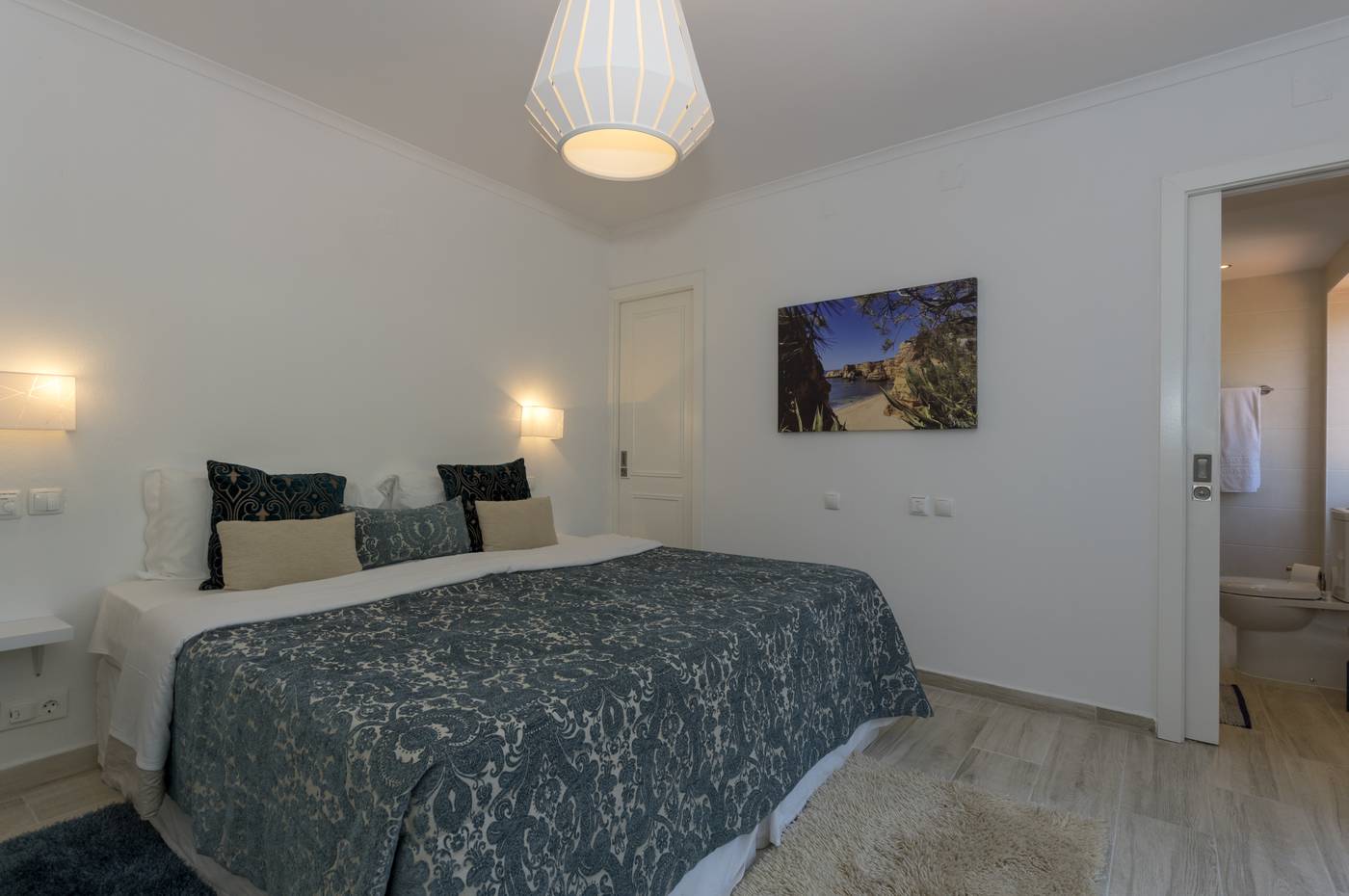 Rocha-Brava-Room-31