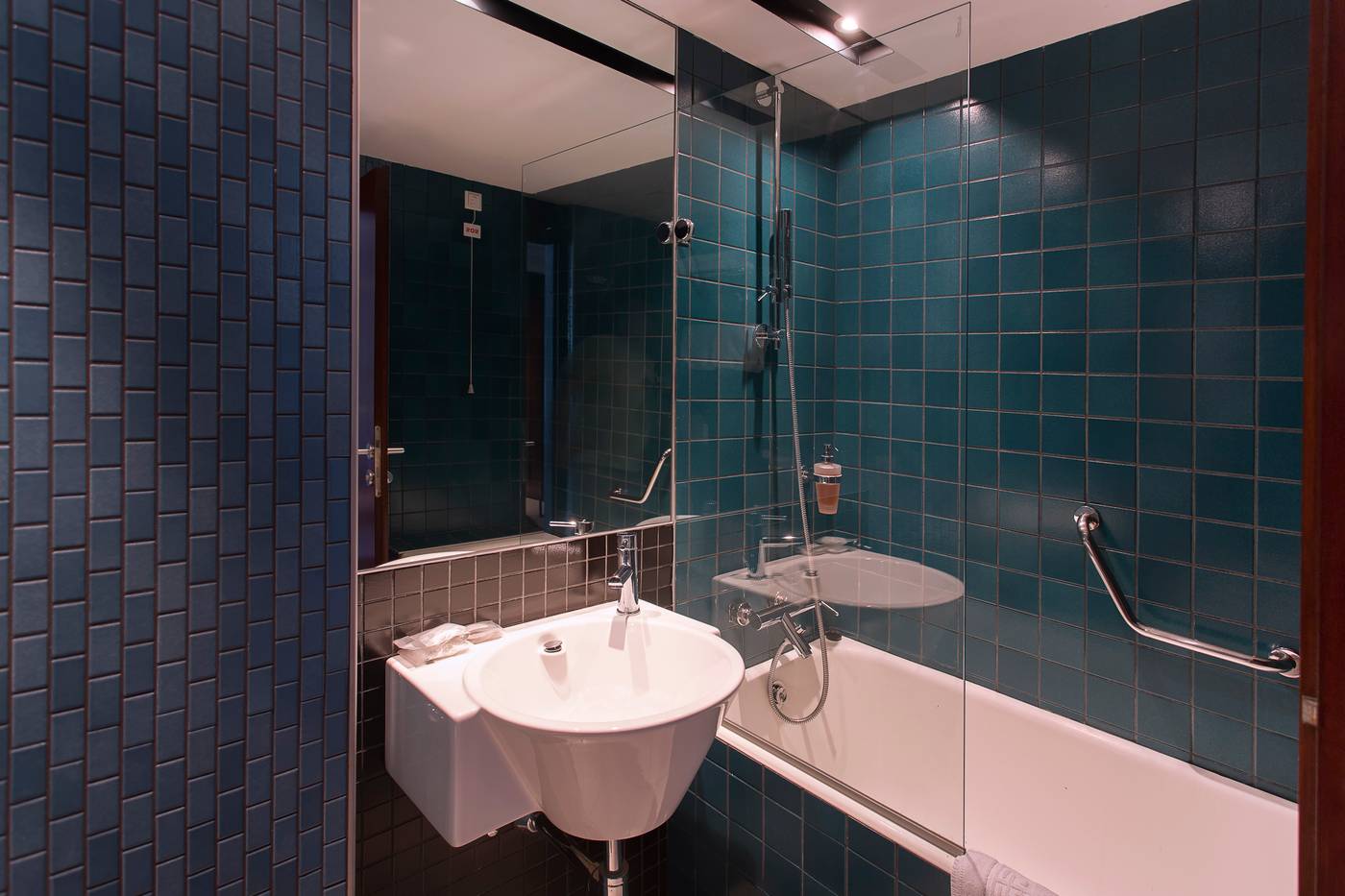 Kornati-Hotel-Room-15