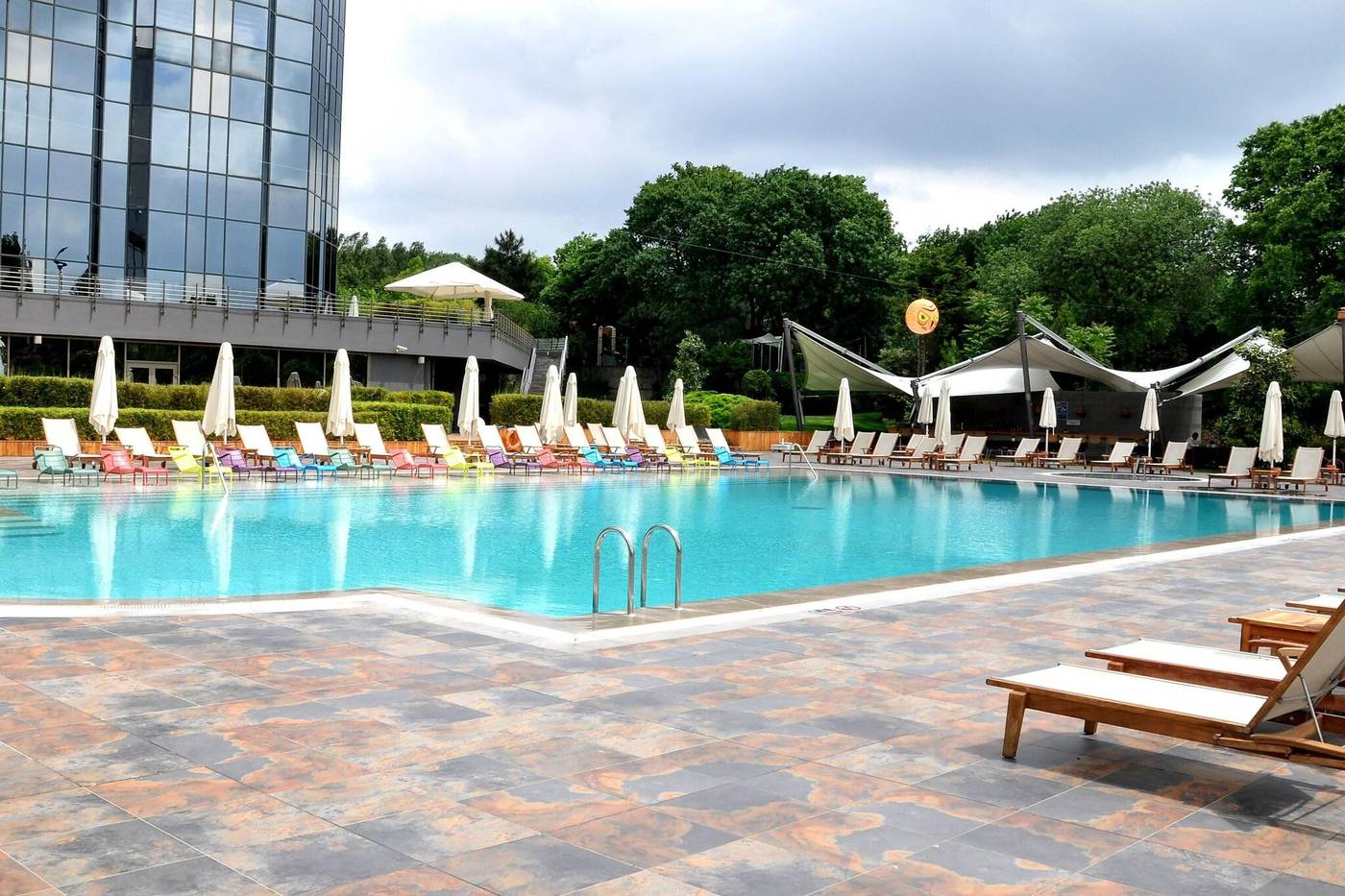 Sheraton-Hotel-Atakoy-Pool-94