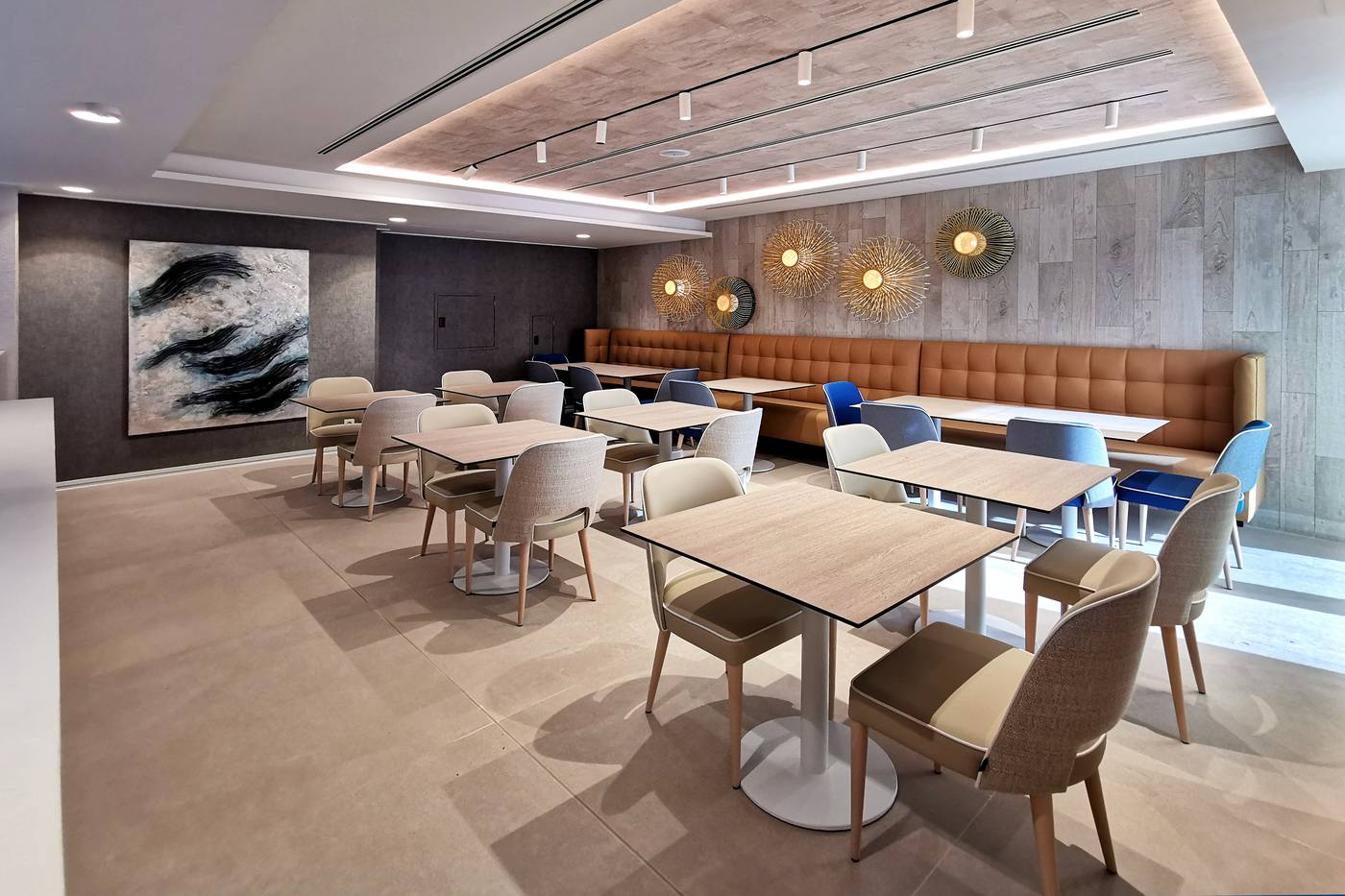 Los-Delfines-Restaurant-18