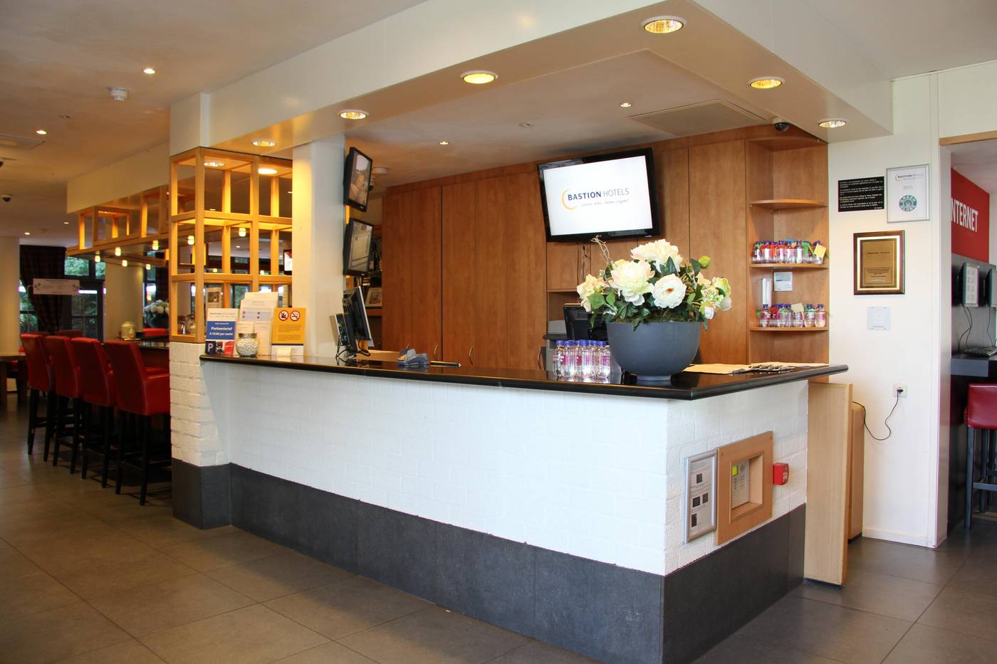 Bastion-Hotel-Amsterdam-Zuidwest-Lobby-2