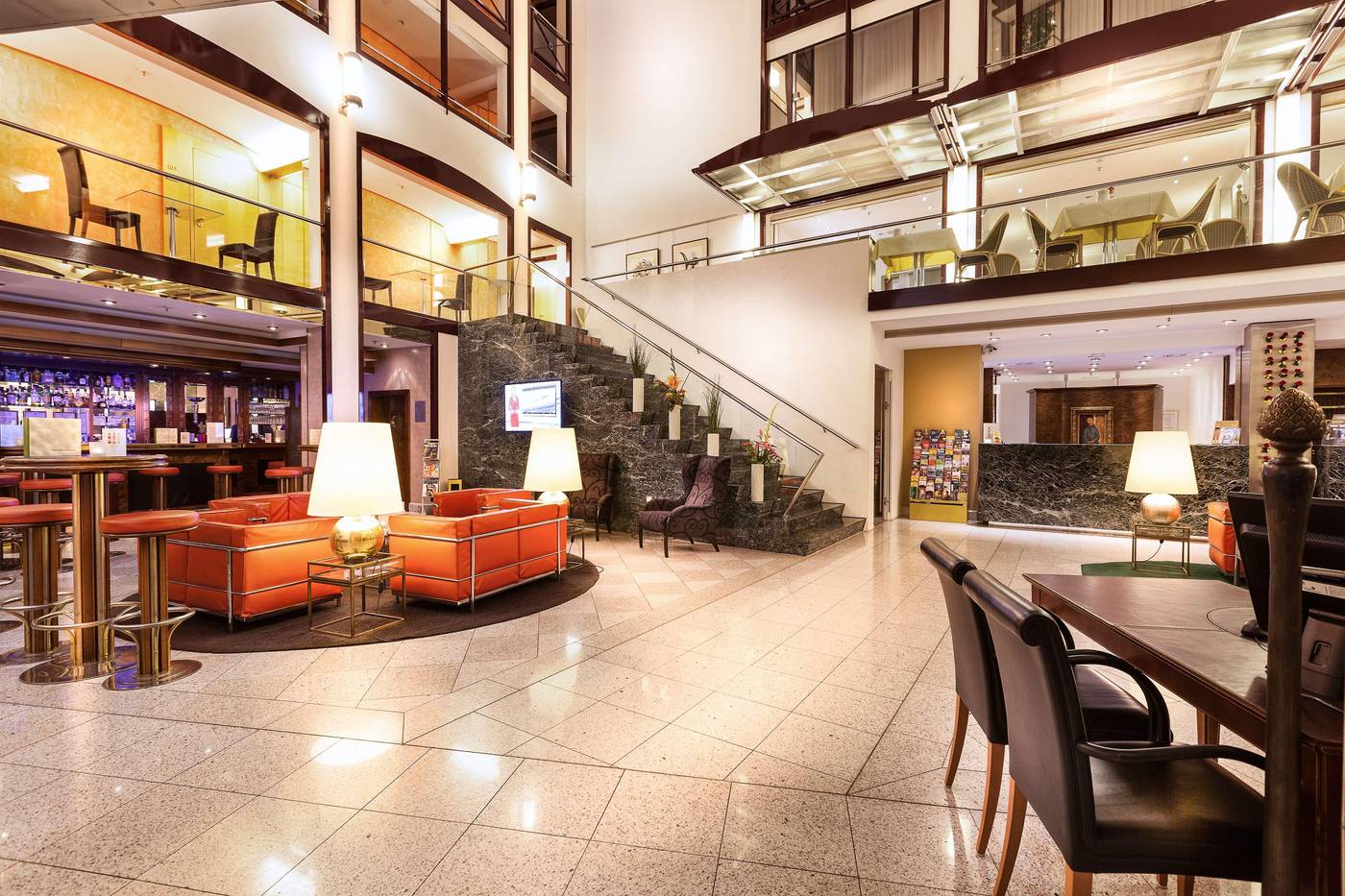 Derag-Livinghotel-Grosser-Kurfuerst-Lobby-14
