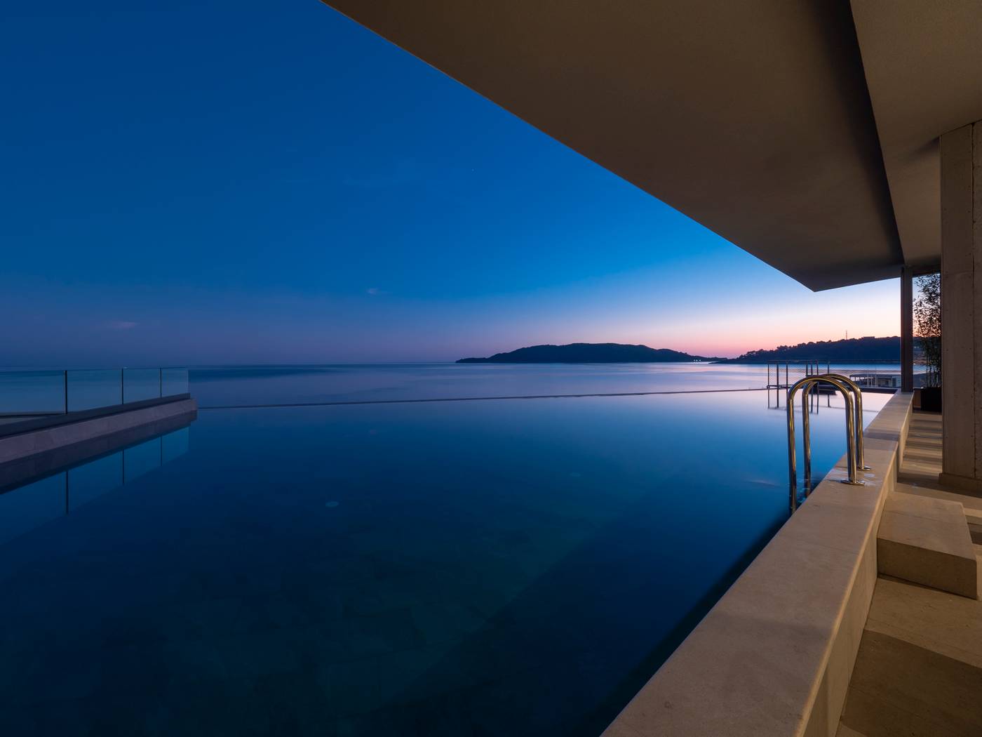 Sea-Star-Hotel-Pool-5