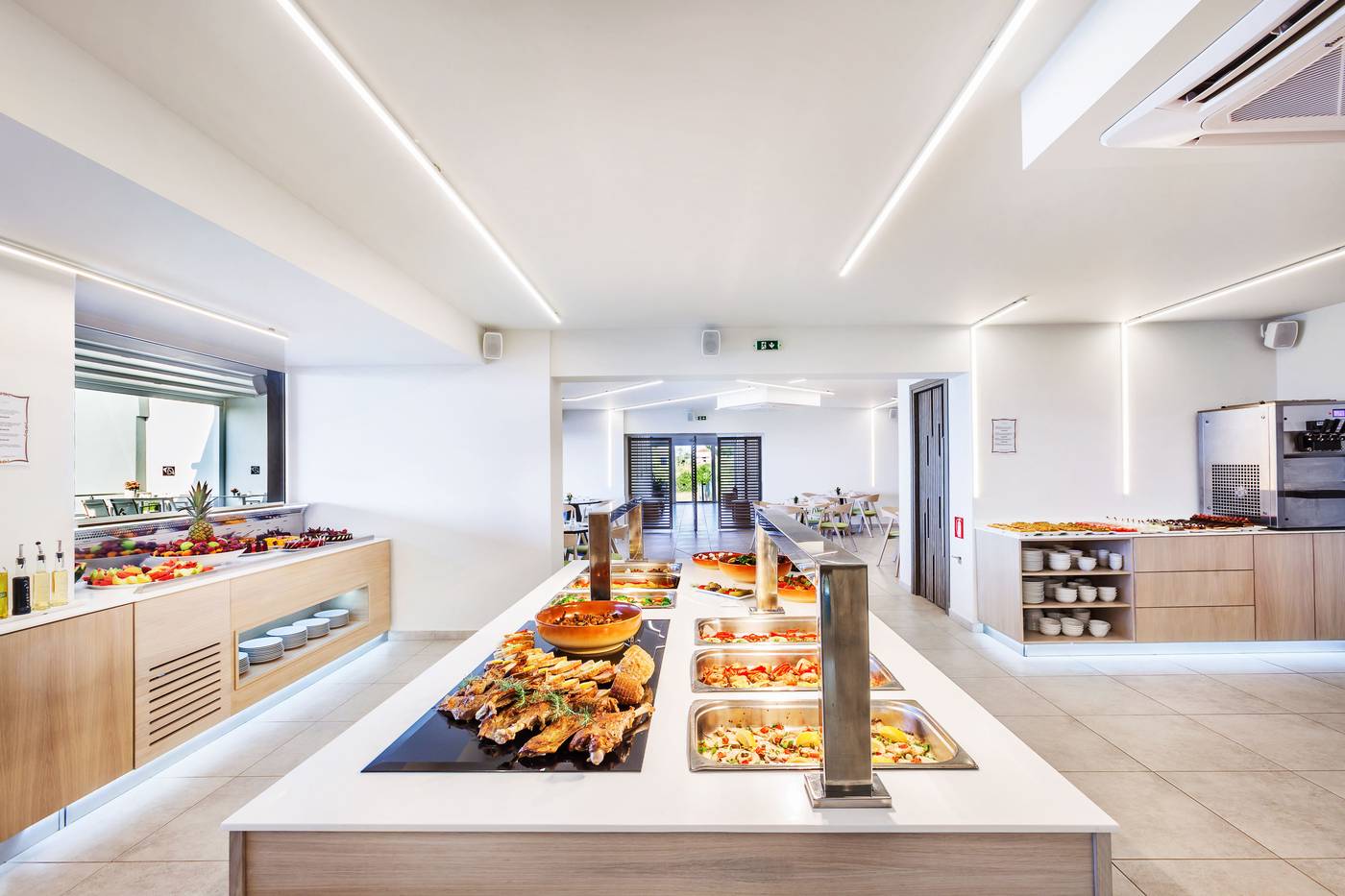 Kriopigi-Restaurant-64