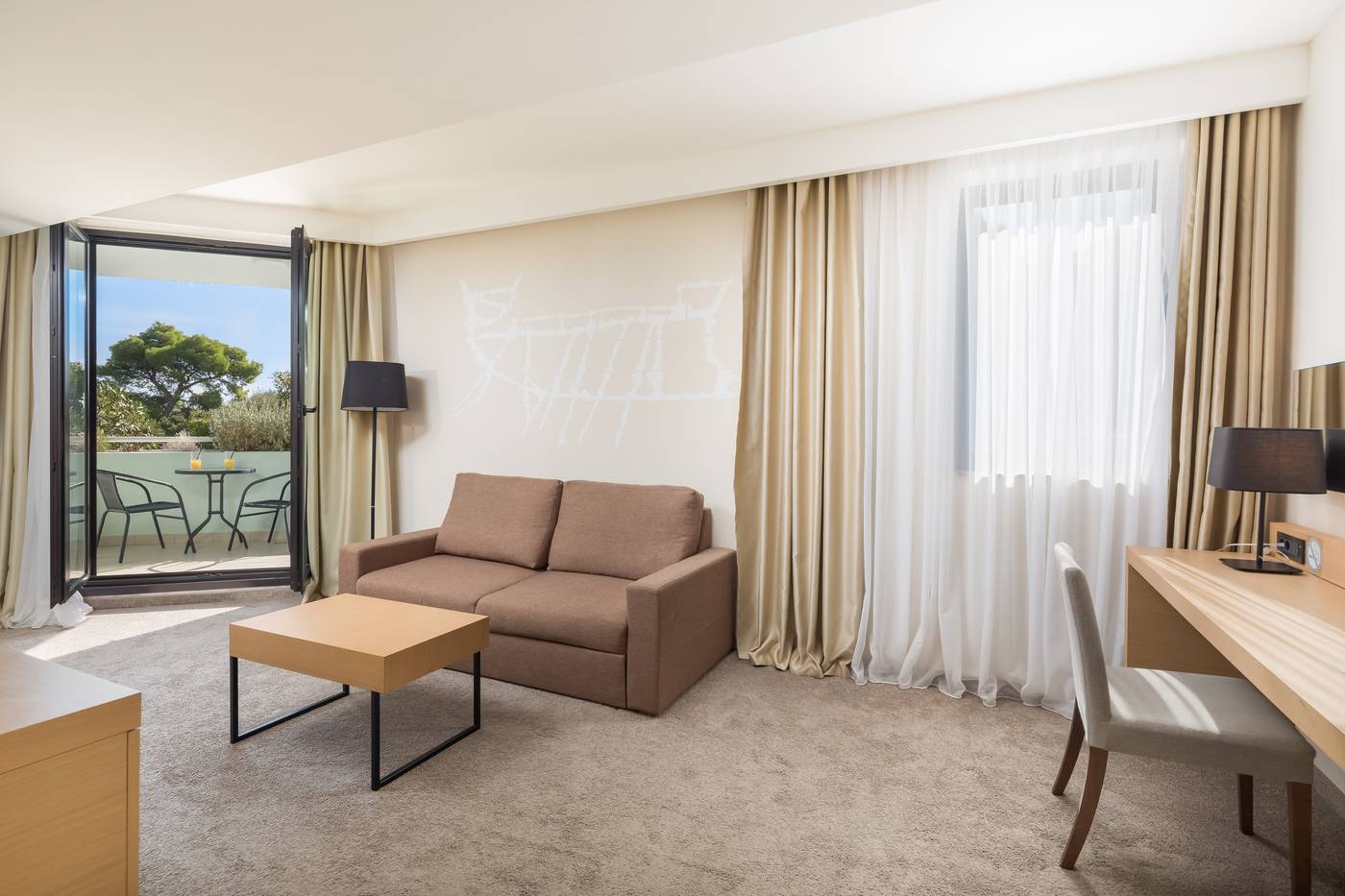 Aminess-Liburna-Hotel-Room-27