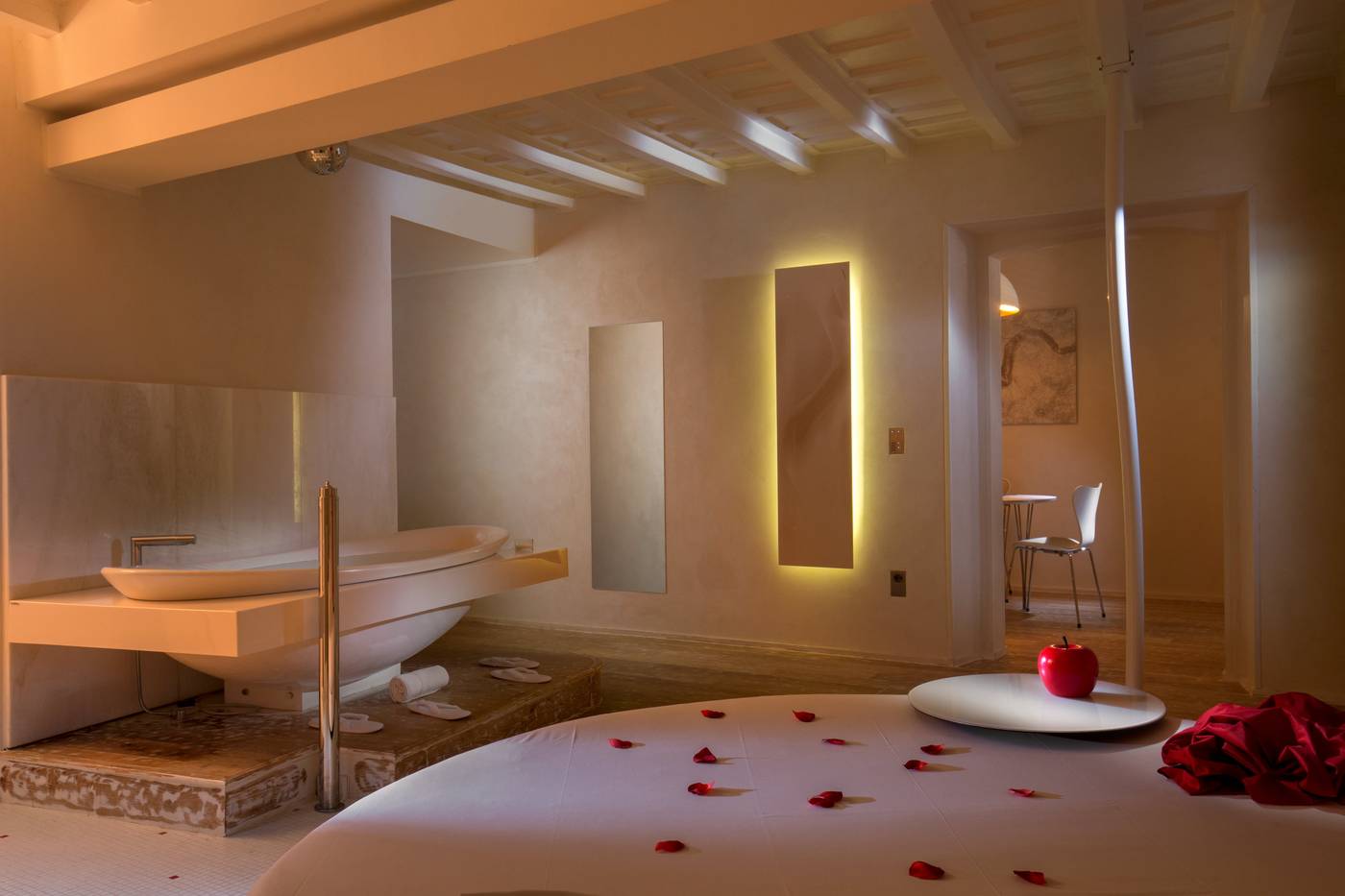 SuiteSistina-For-Brave-Lovers-Room-38