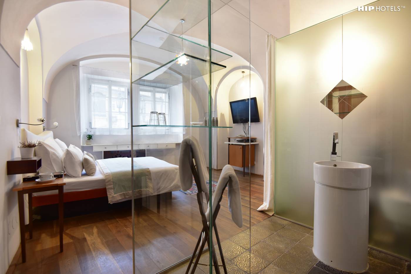 Design-Hotel-Neruda-Room-10