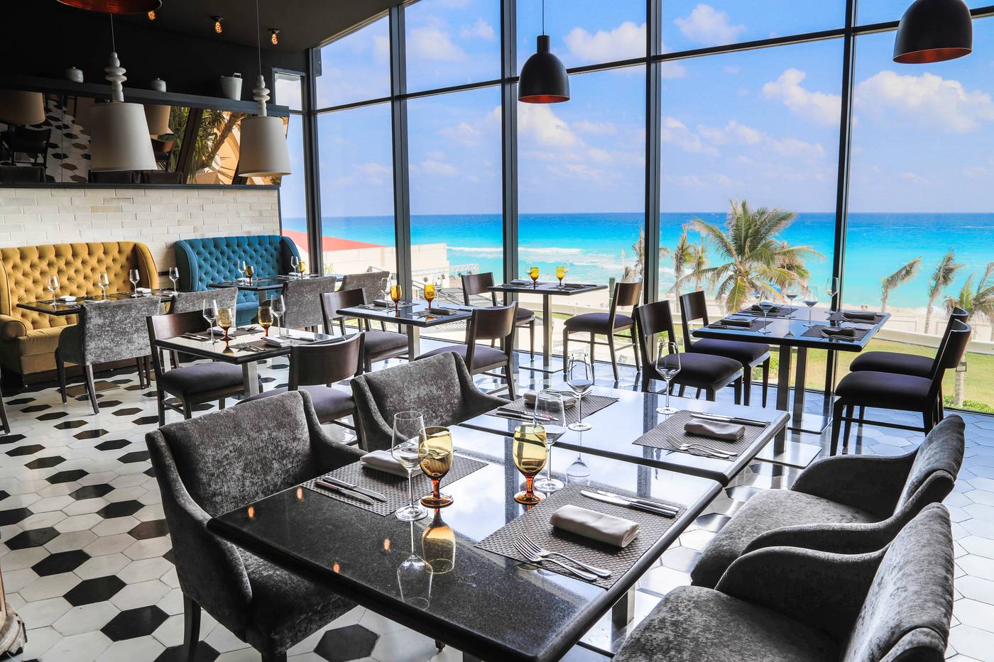 Sandos-Cancun-Lifestyle-Resort---Adults-Recommended-Restaurant-38