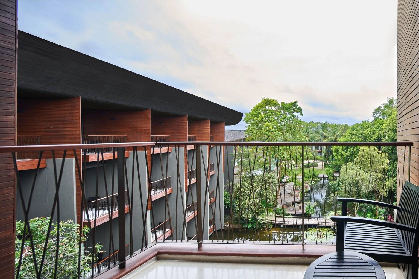 Renaissance-Phuket-Resort---Spa-Room-16