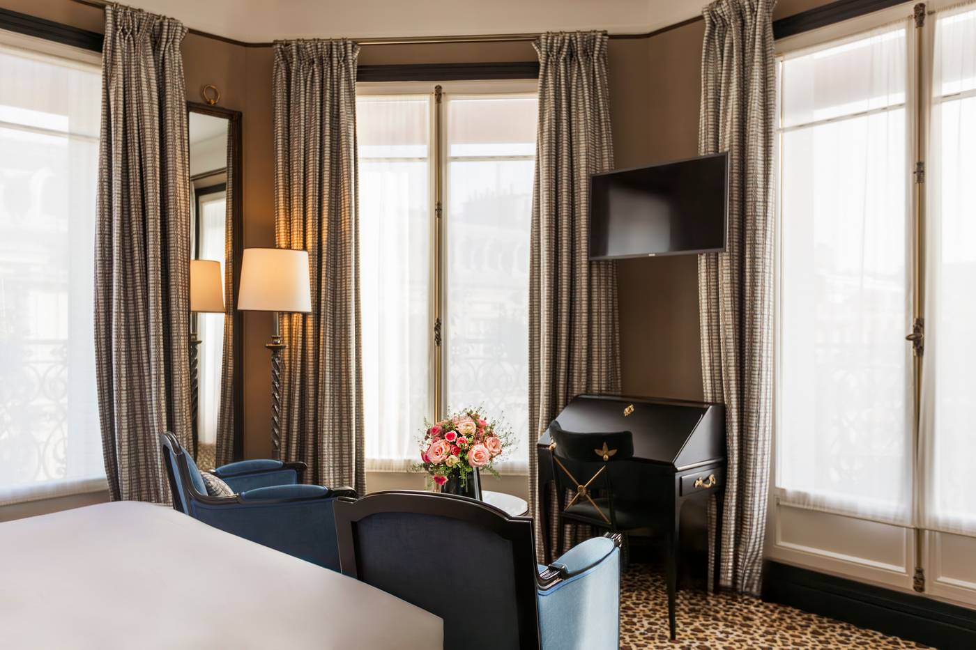 West-end-Paris-Room-50