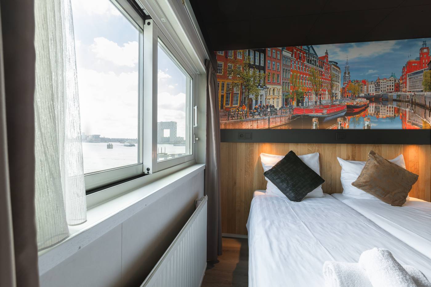Botel-Room-35