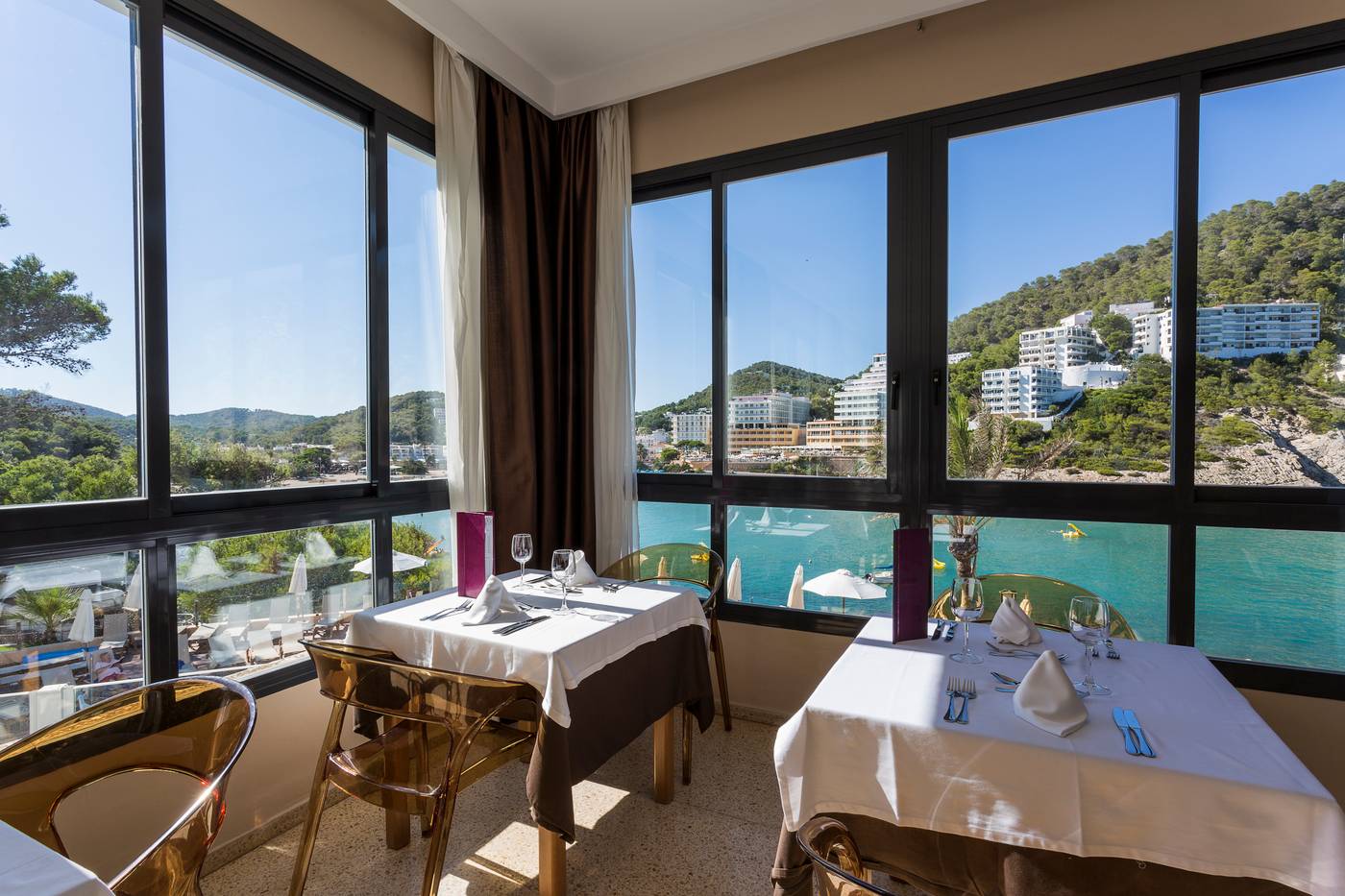 Palladium-Hotel-Cala-LLonga-Restaurant-20